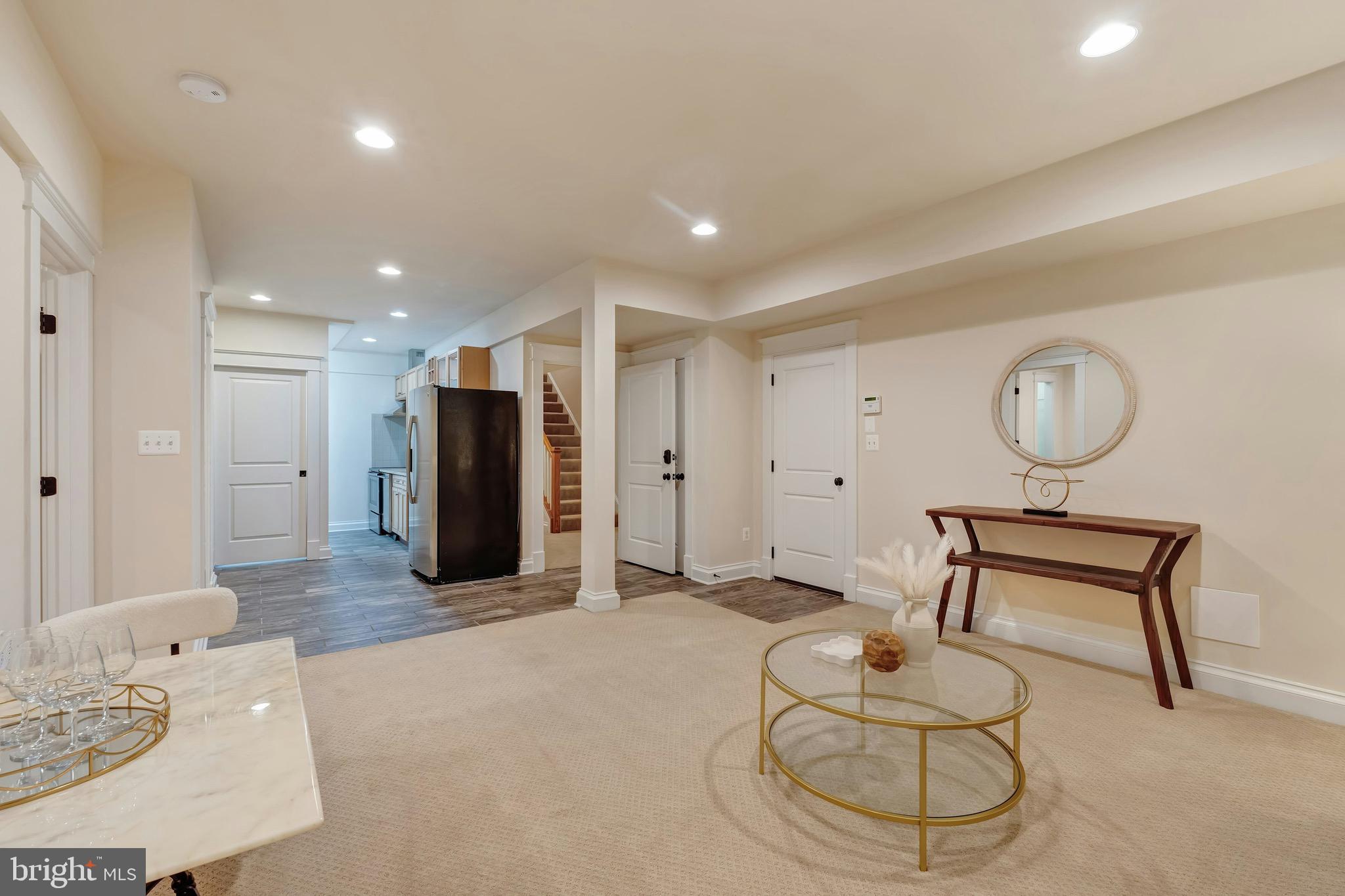 FALLS HILL - Residential