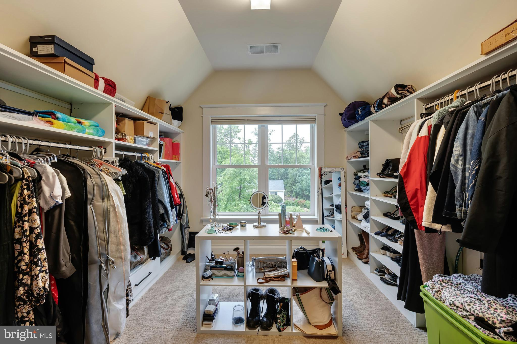 FALLS HILL - Residential