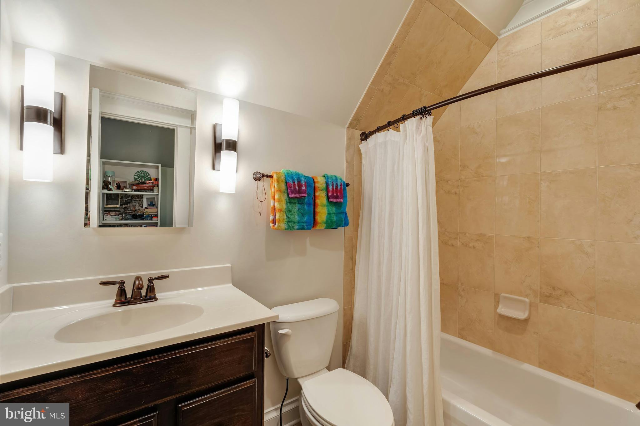 FALLS HILL - Residential