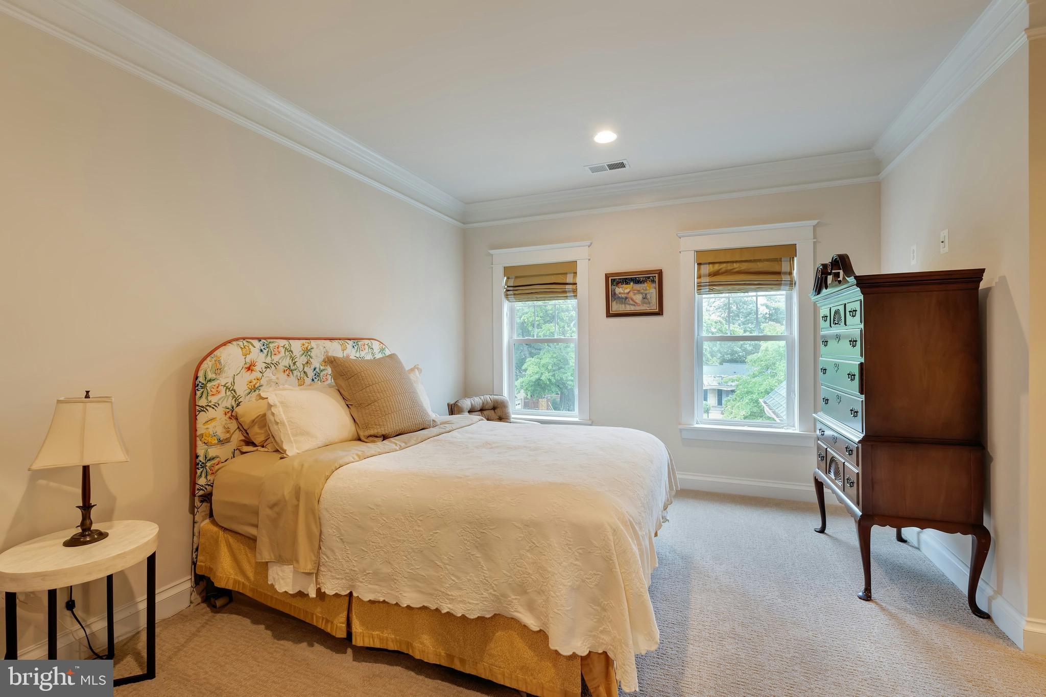 FALLS HILL - Residential