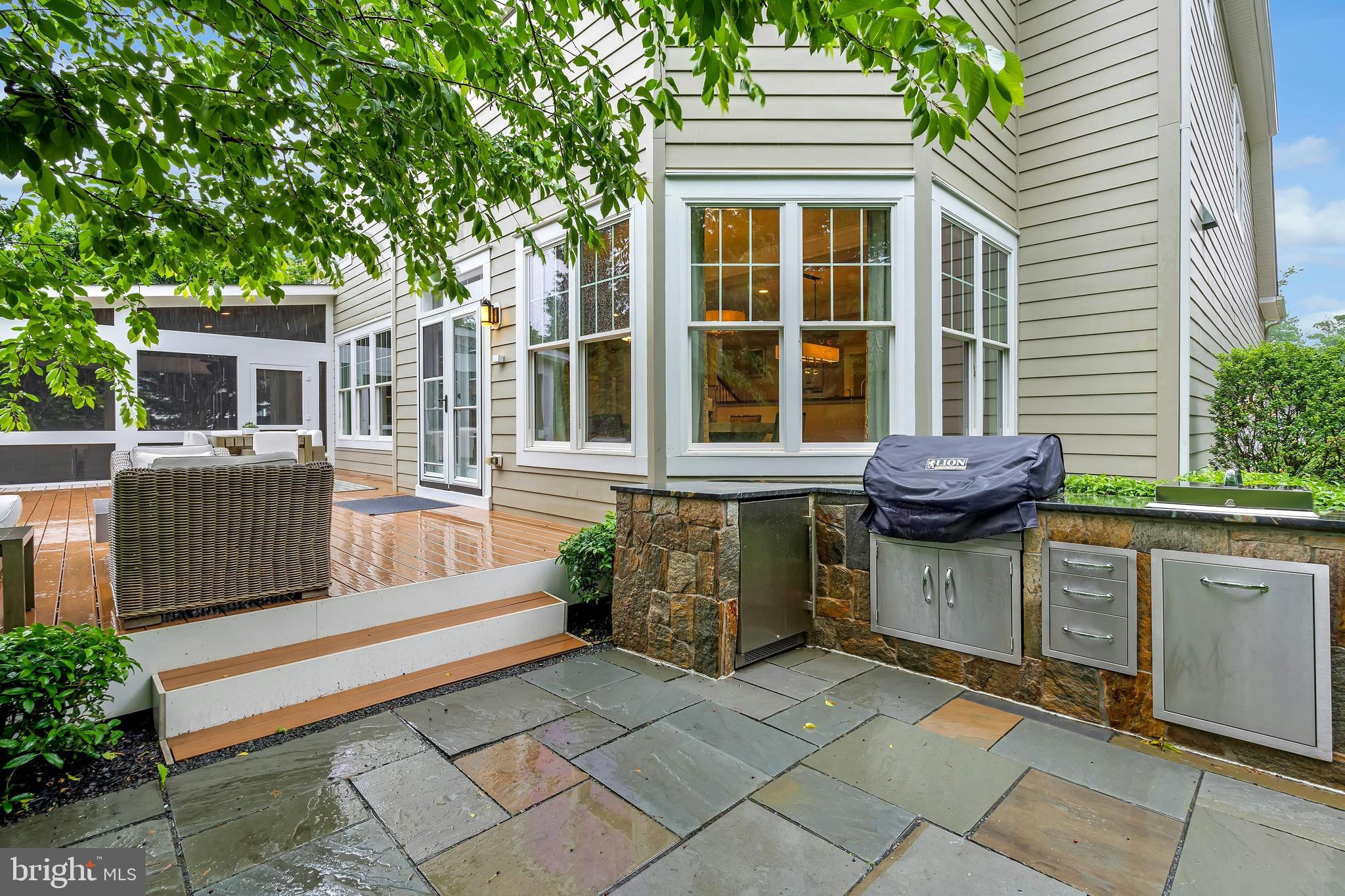 FALLS HILL - Residential