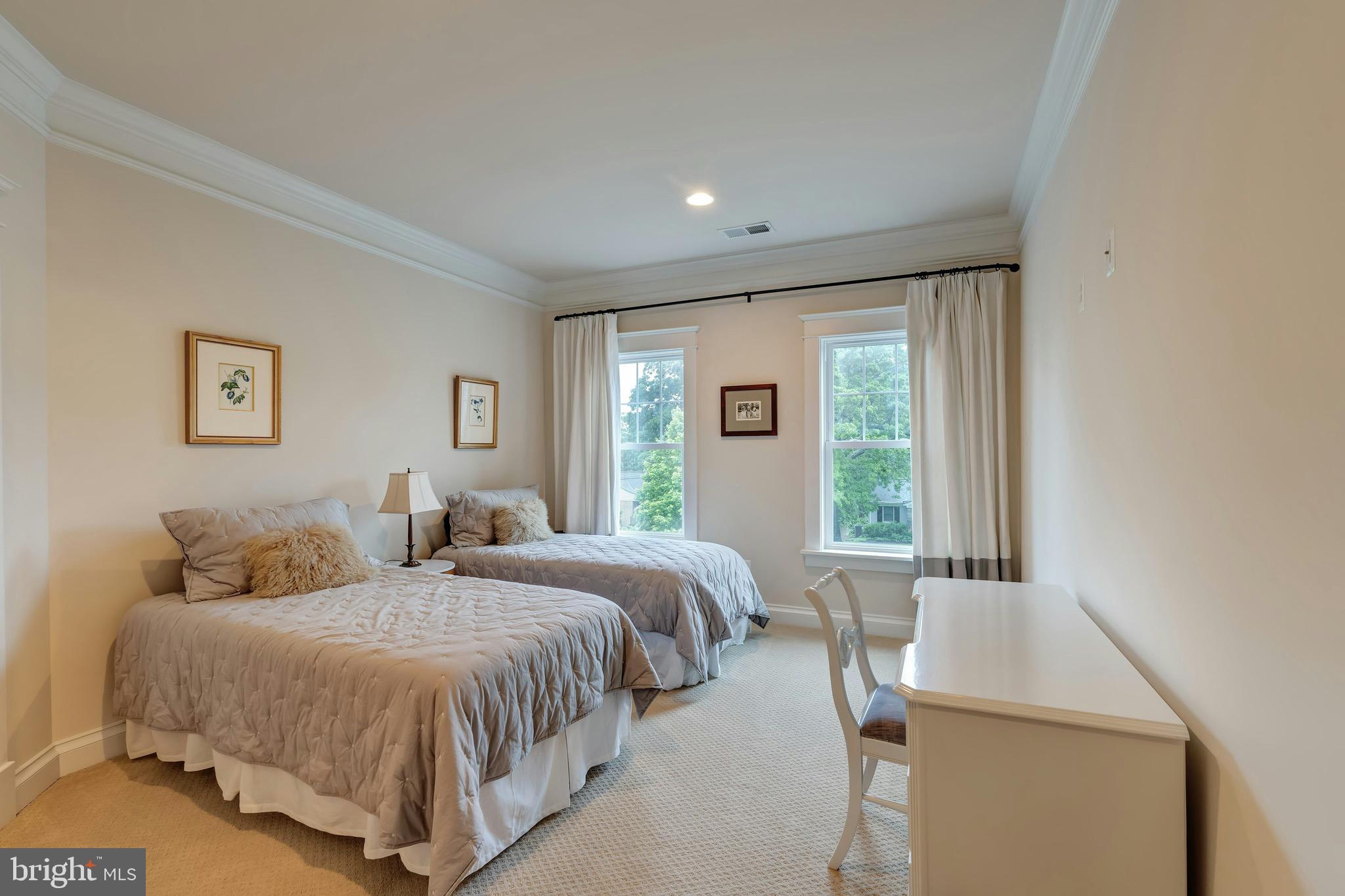 FALLS HILL - Residential