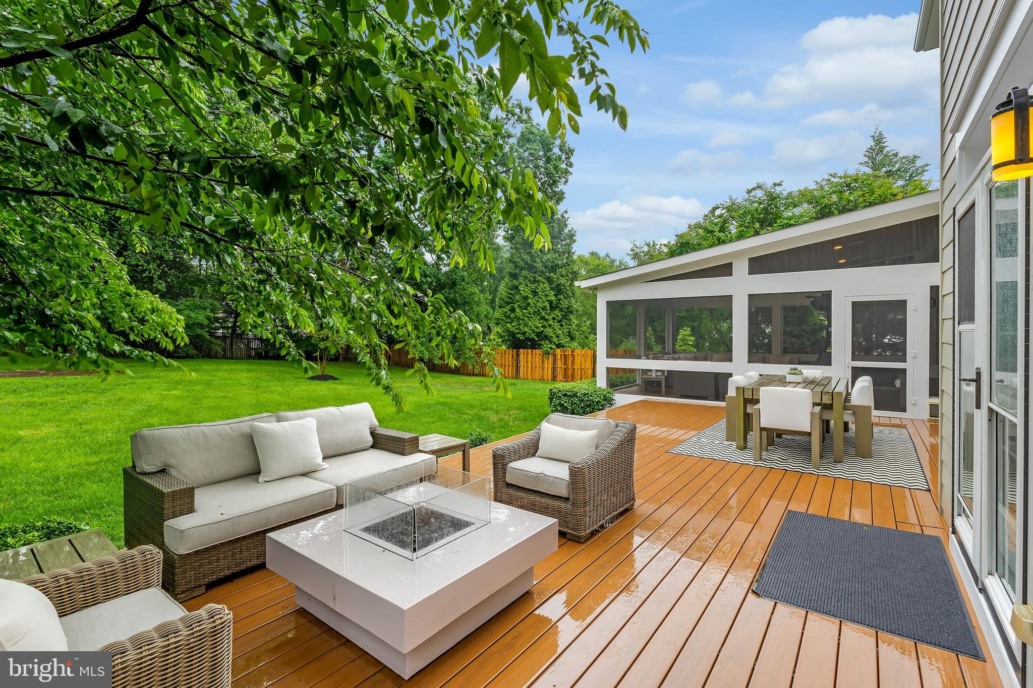 FALLS HILL - Residential