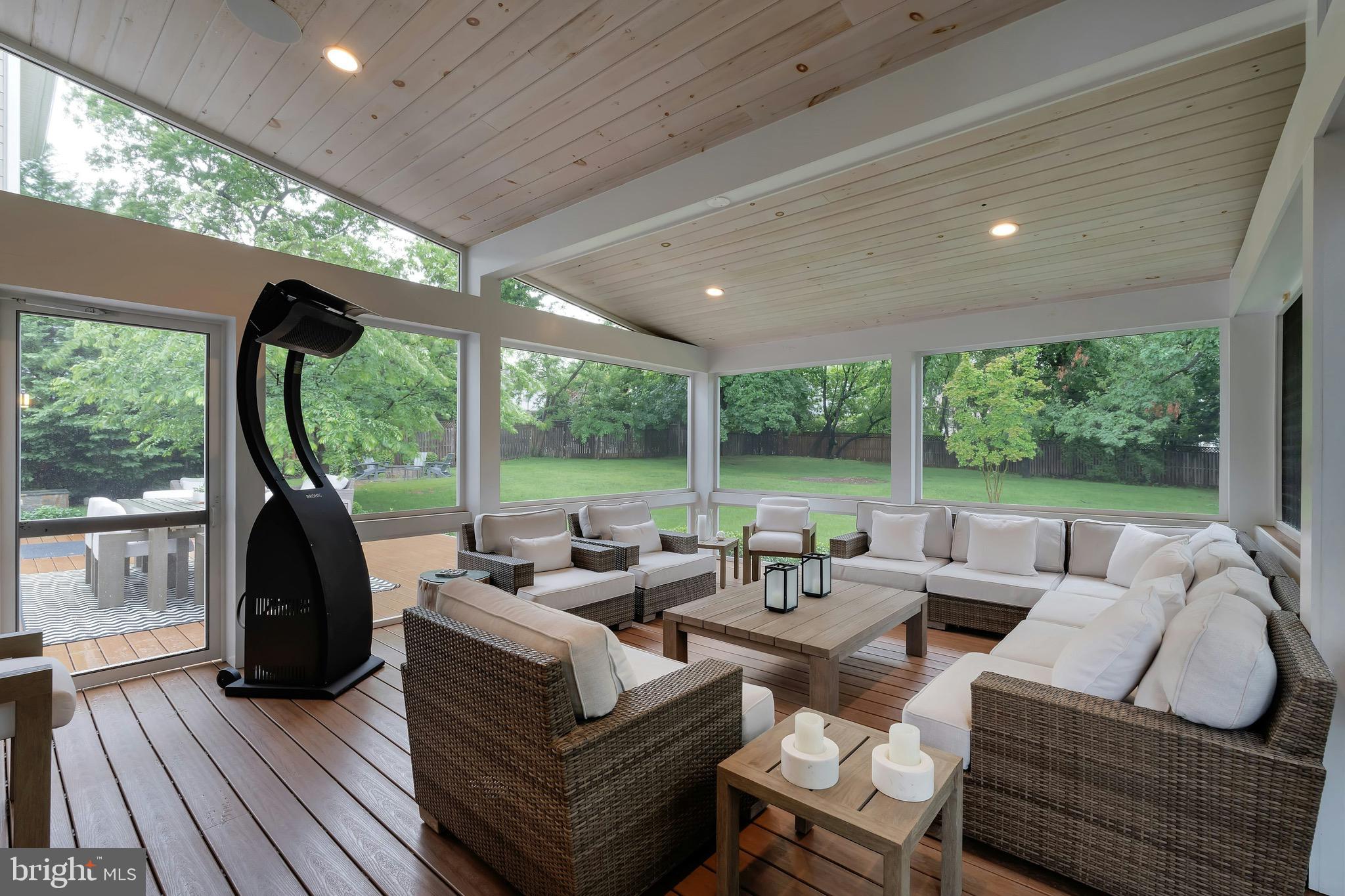 FALLS HILL - Residential