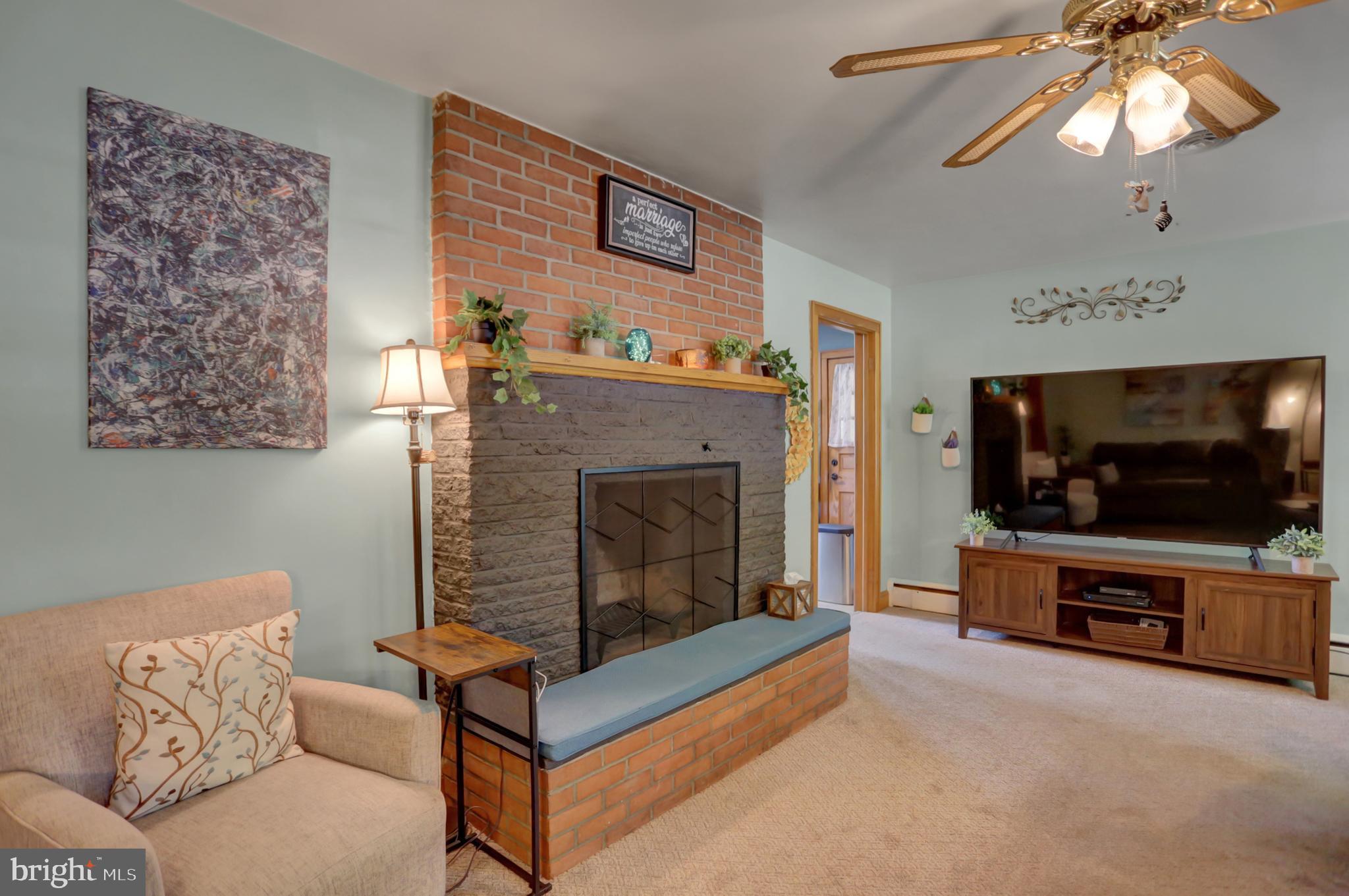 COLONIAL PARK - Residential