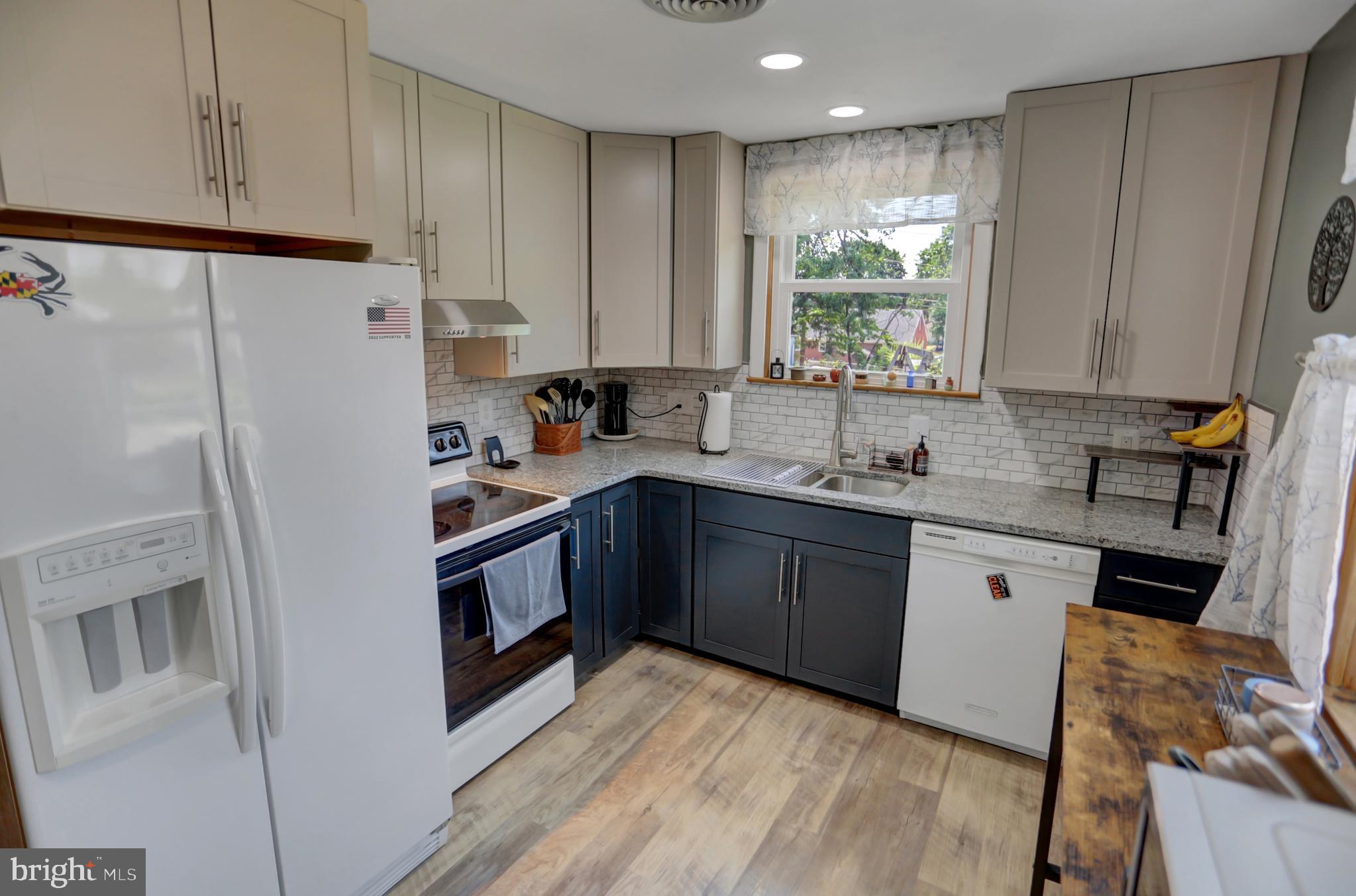 COLONIAL PARK - Residential