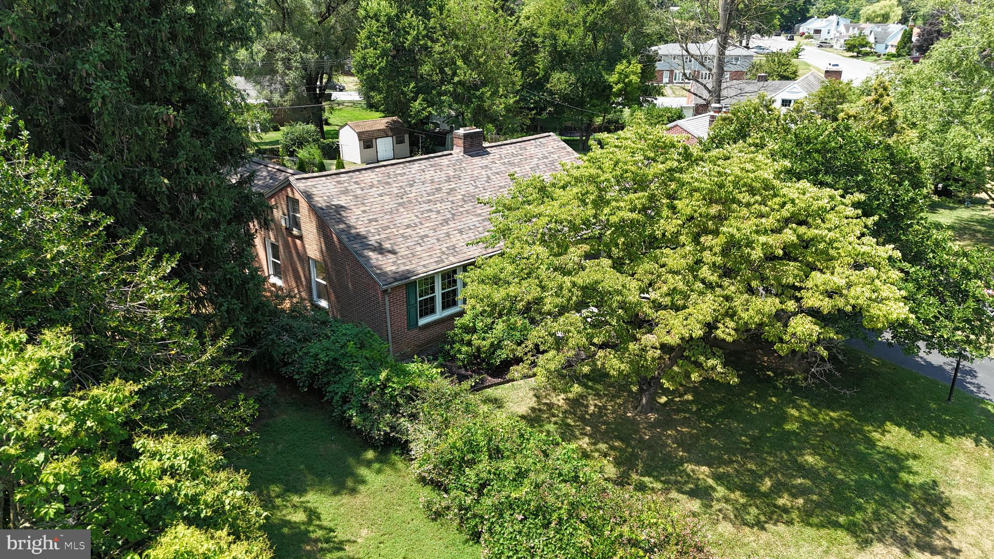 COLONIAL PARK - Residential