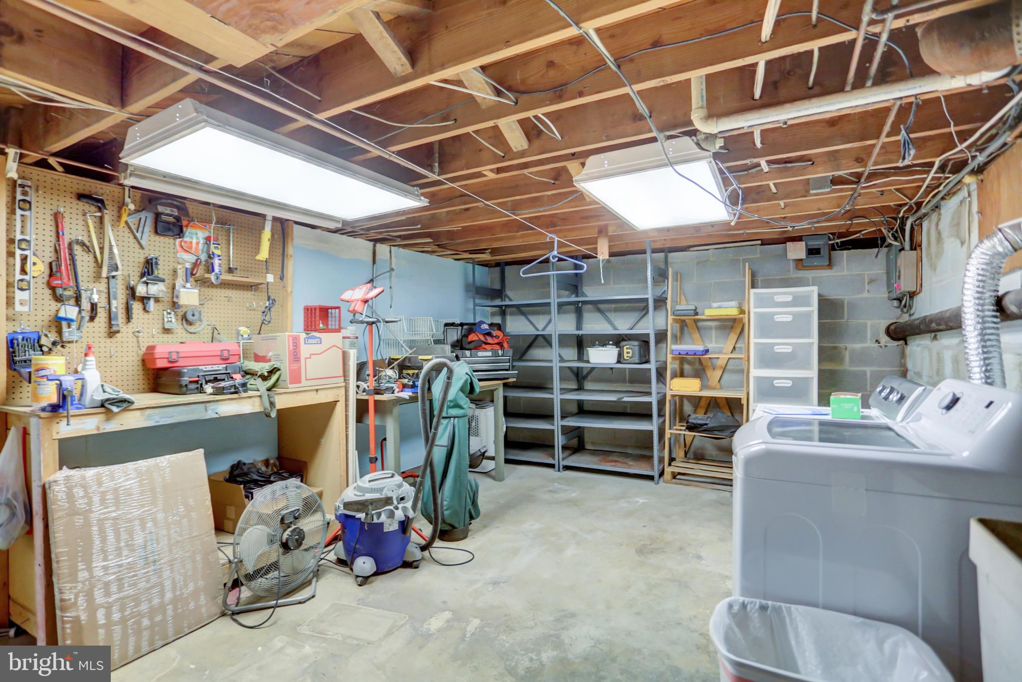 COLONIAL PARK - Residential