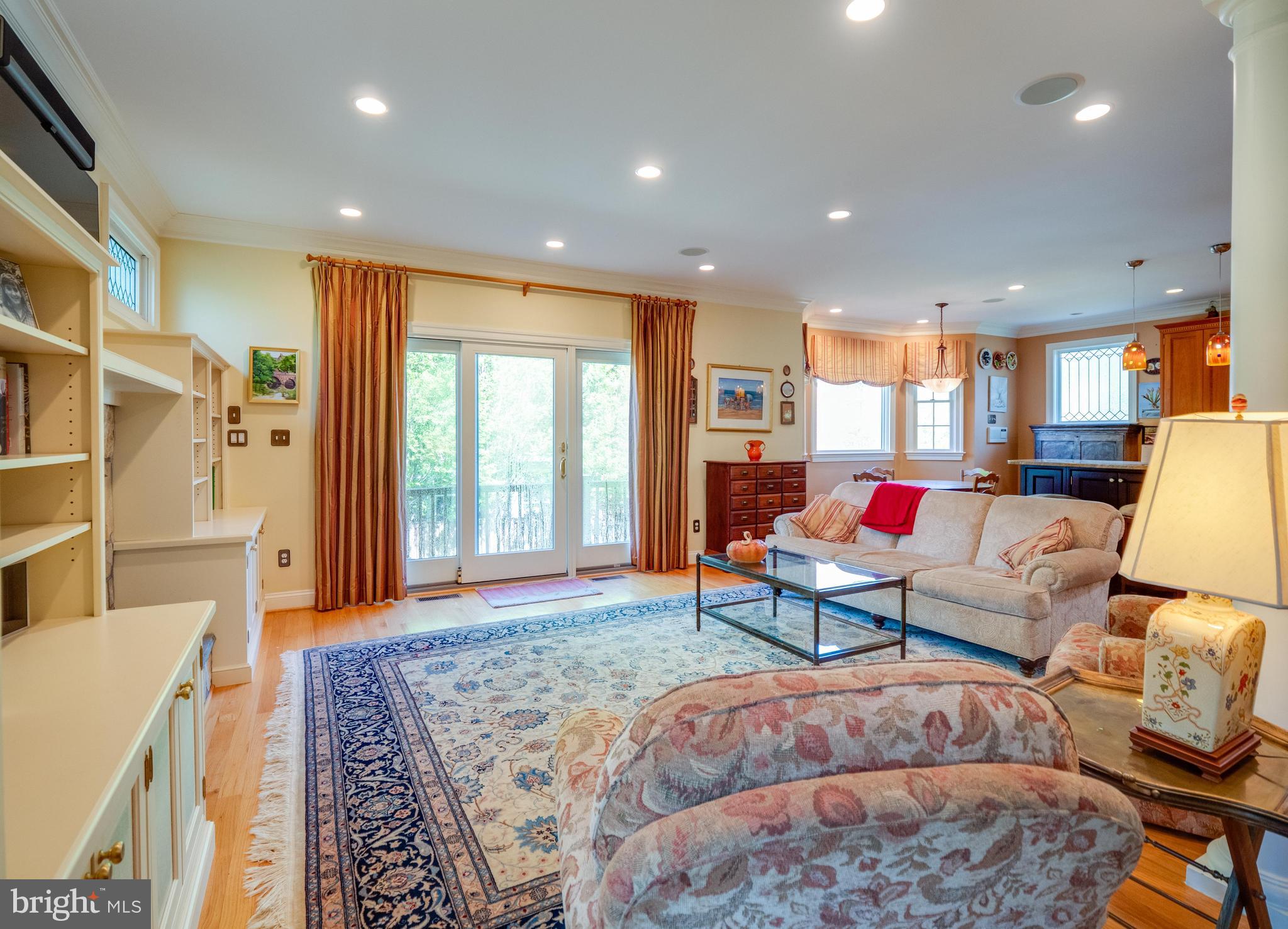 ARLINGTON - Residential