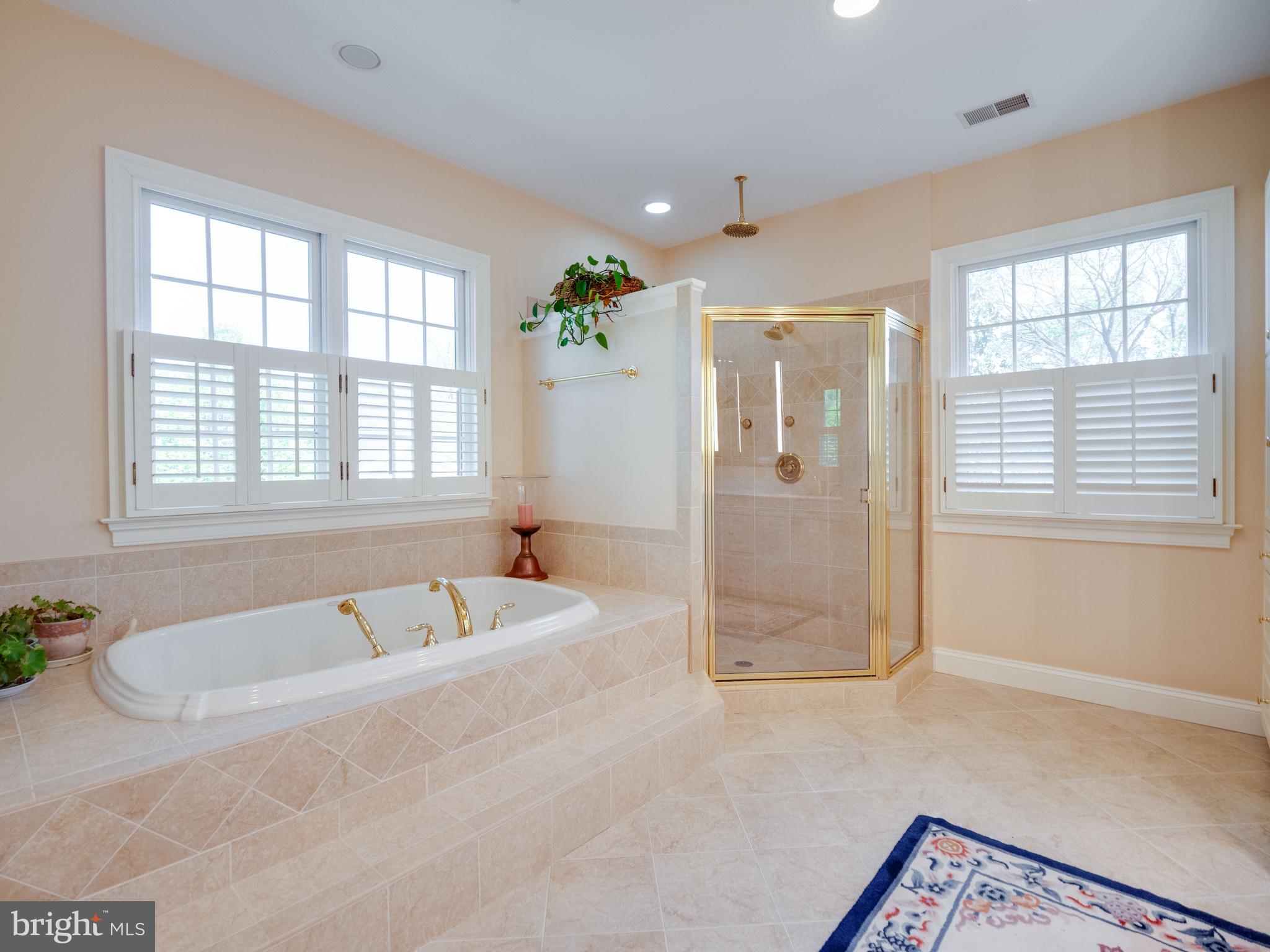 ARLINGTON - Residential