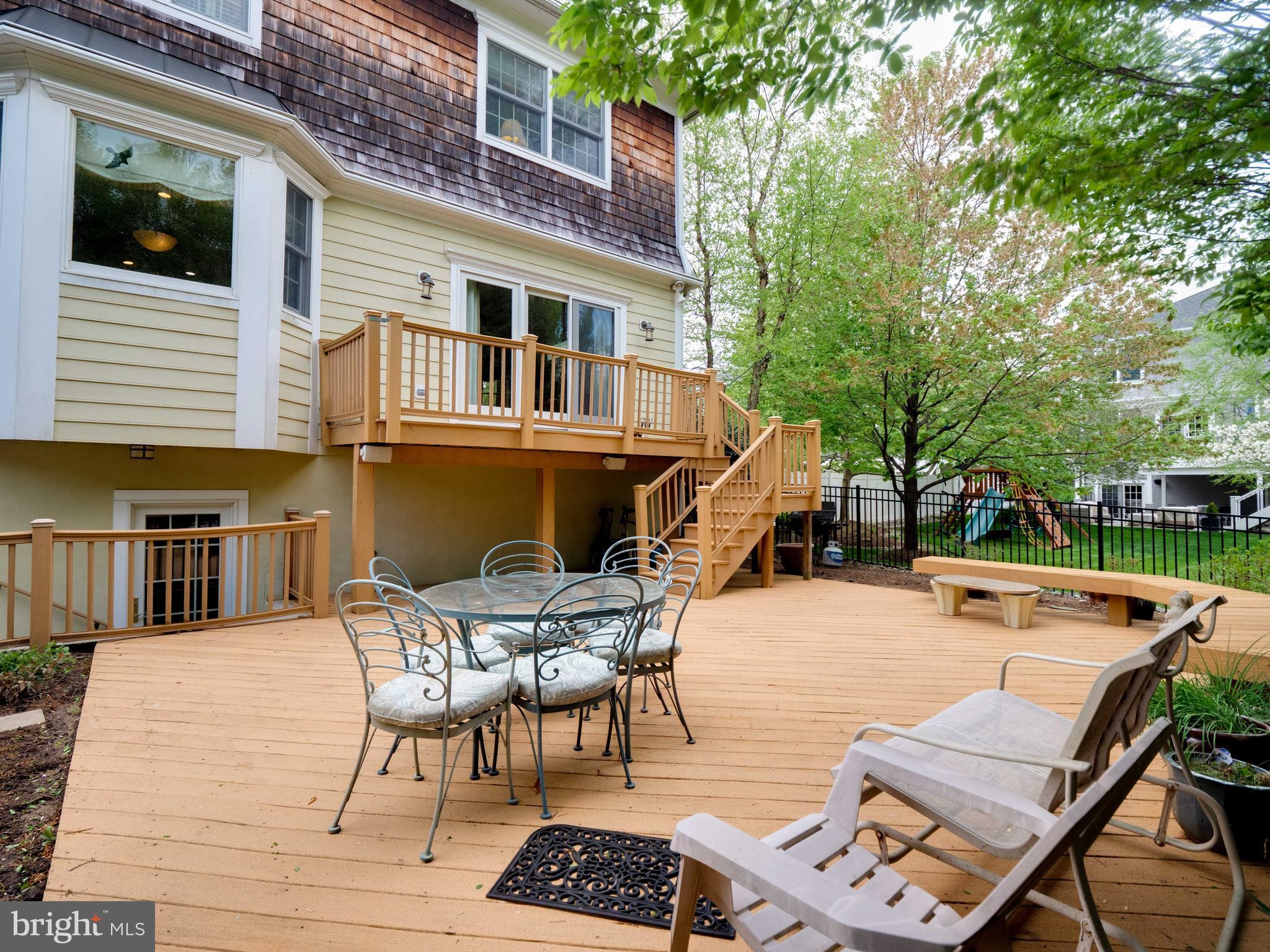 ARLINGTON - Residential