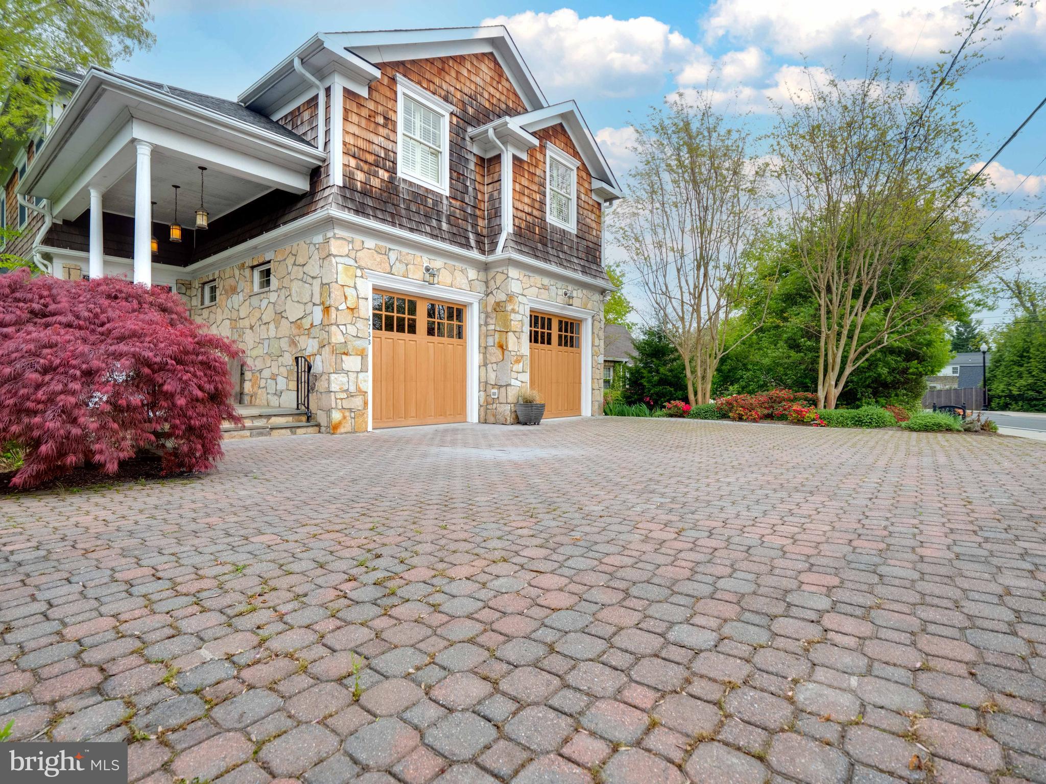 ARLINGTON - Residential