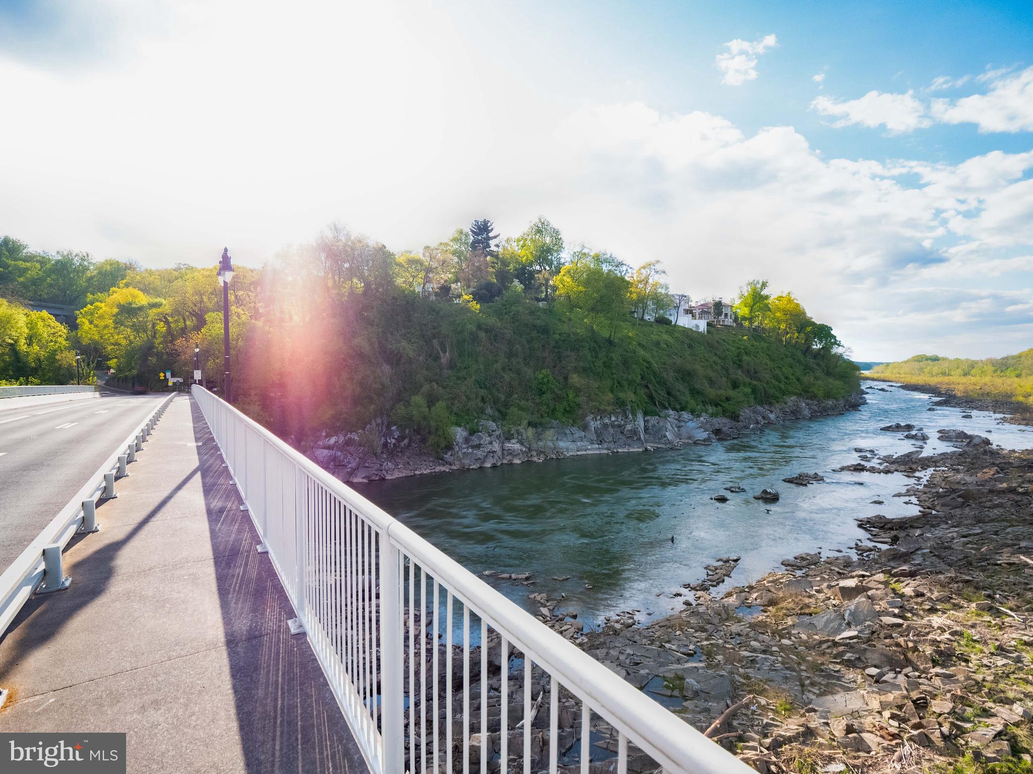 ARLINGTON - Residential