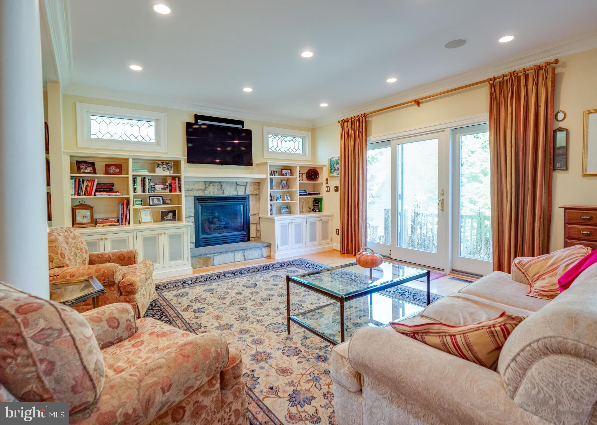 ARLINGTON - Residential