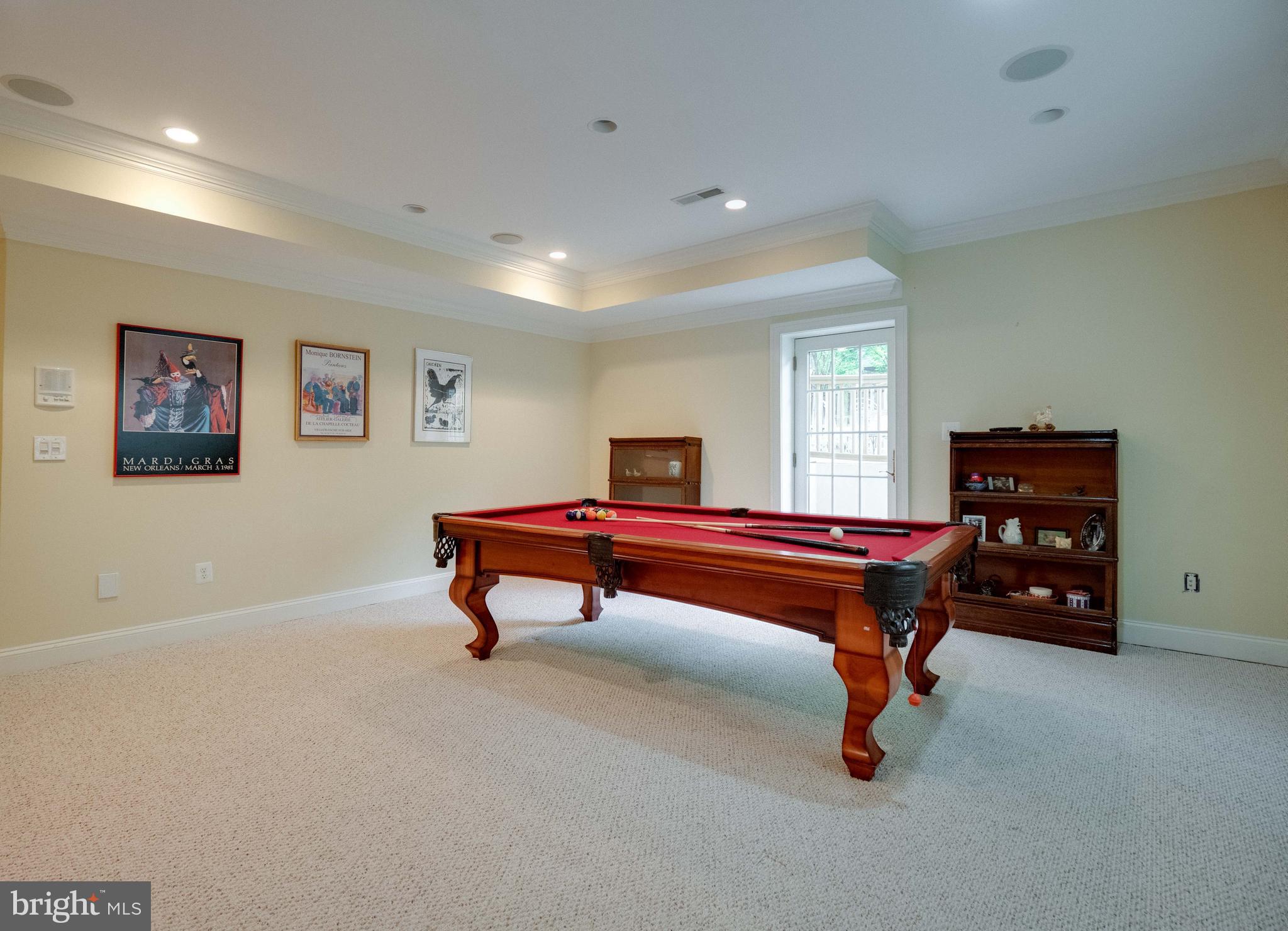 ARLINGTON - Residential