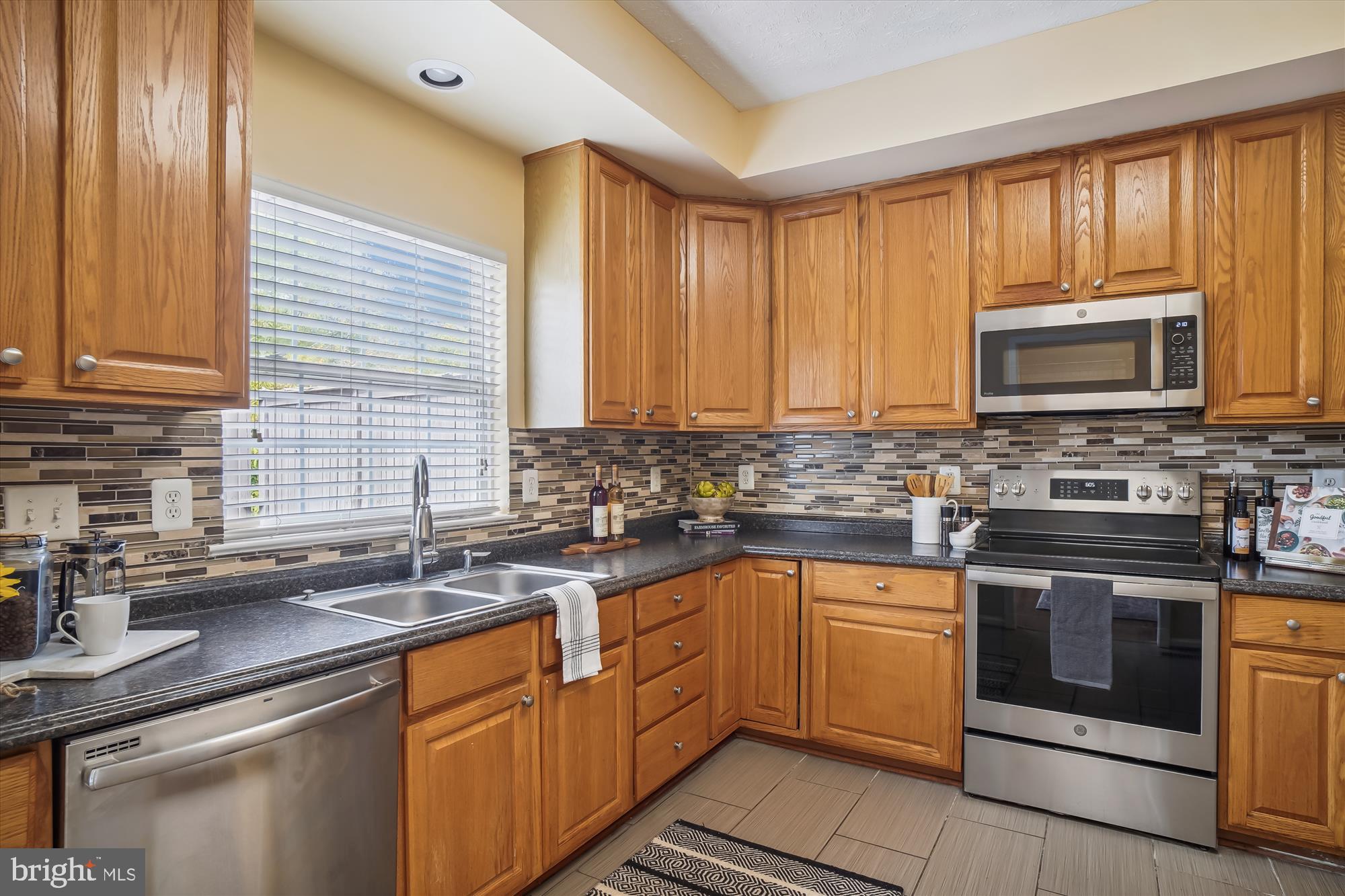 CAMBRIDGE FARMS - Residential