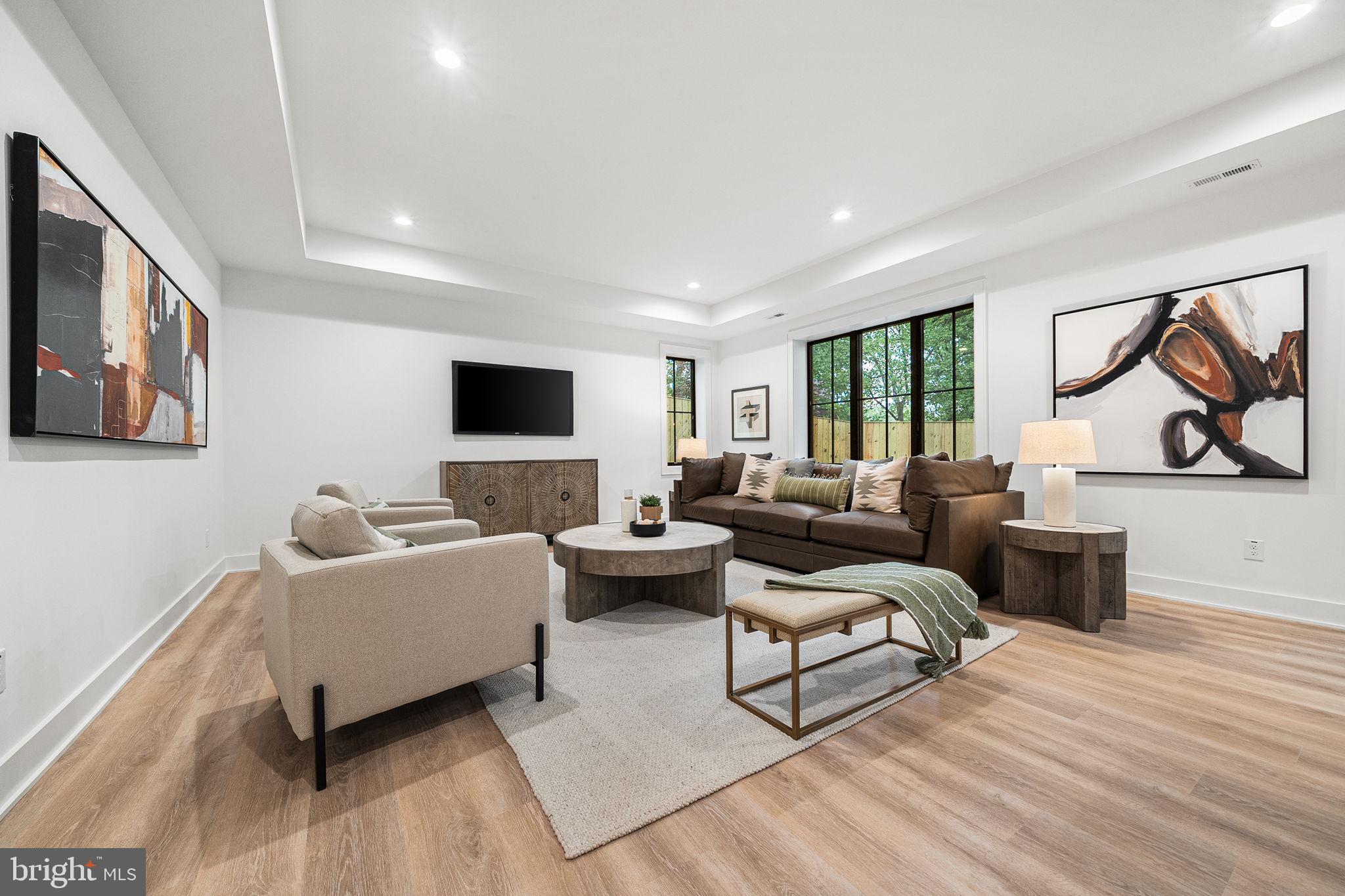 BROYHILL FOREST - Residential