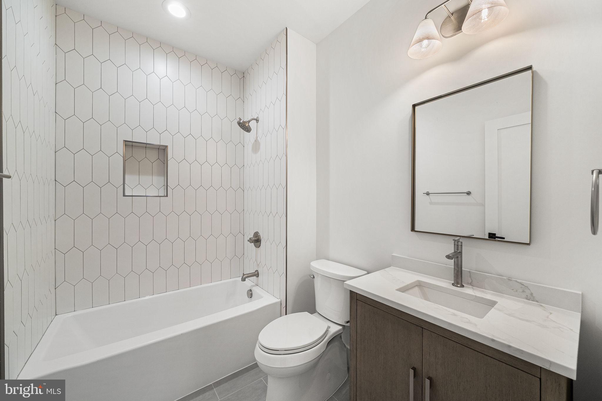 BROYHILL FOREST - Residential