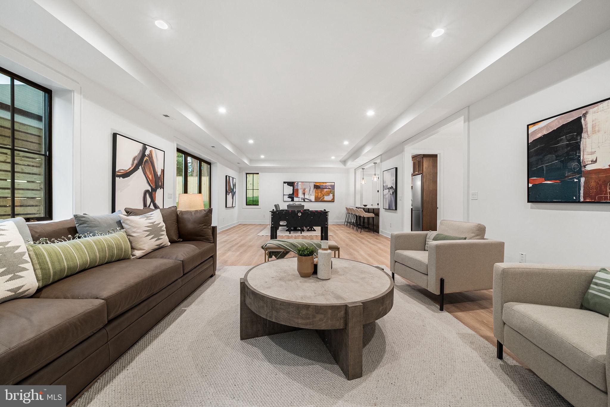 BROYHILL FOREST - Residential