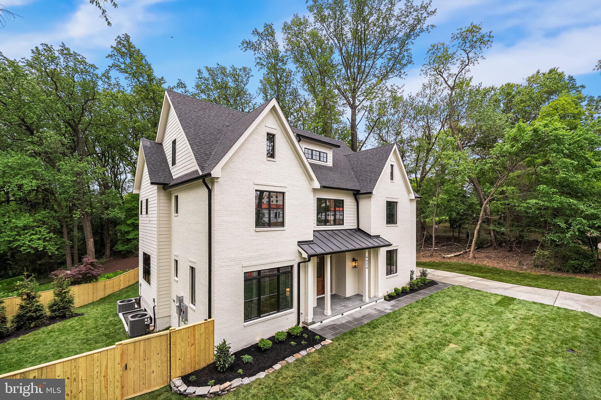 BROYHILL FOREST - Residential