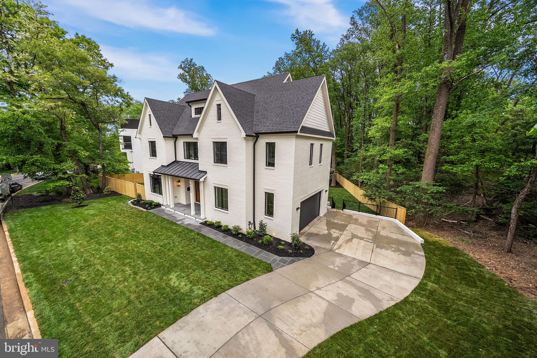 BROYHILL FOREST - Residential