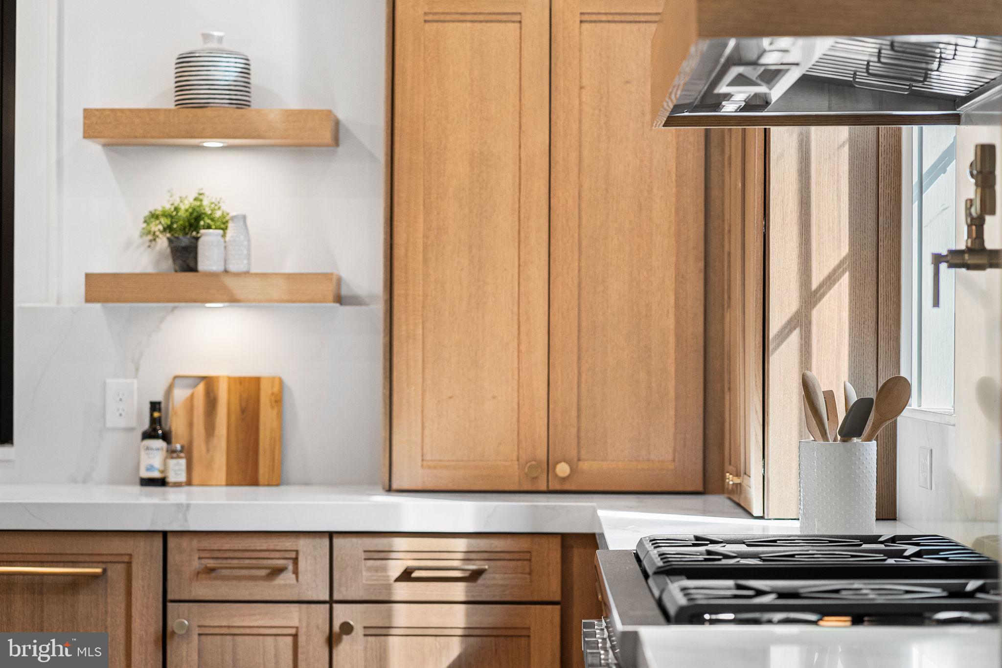 BROYHILL FOREST - Residential