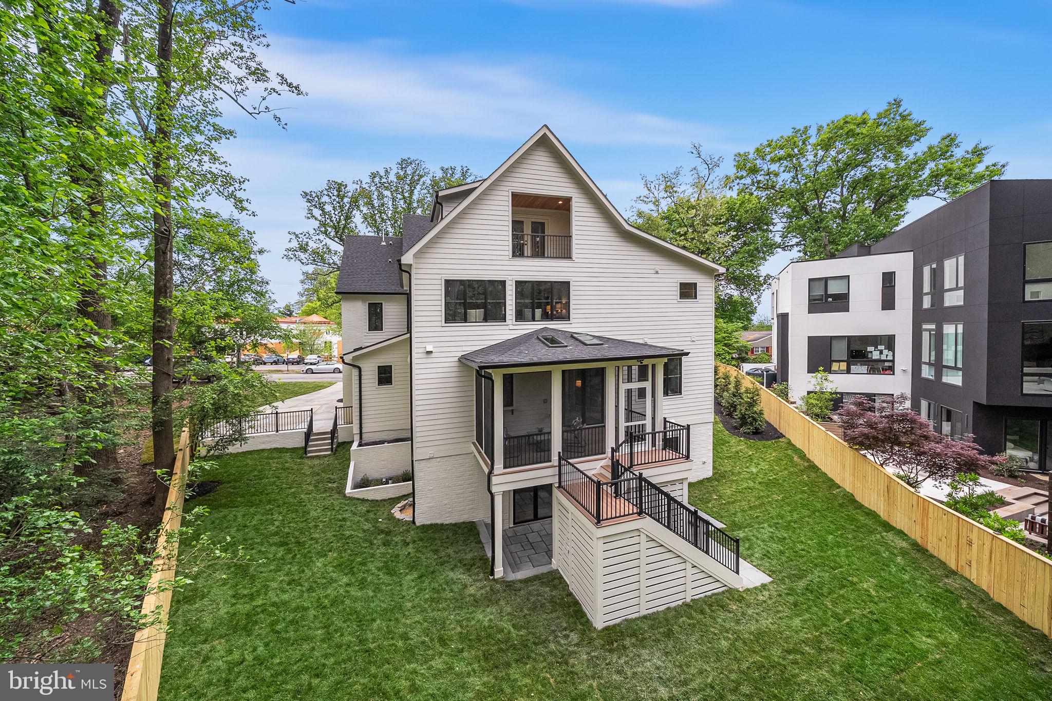 BROYHILL FOREST - Residential