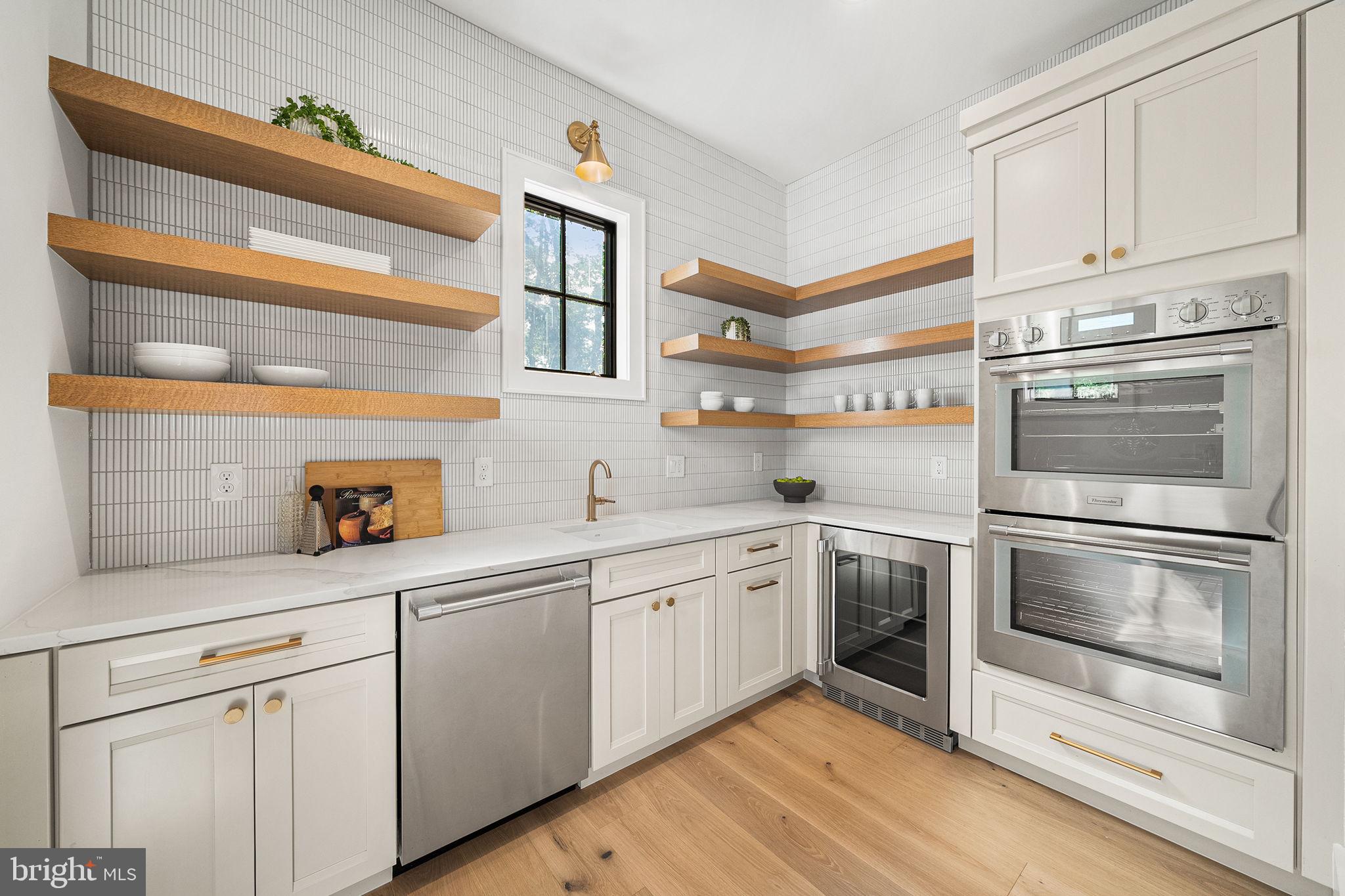 BROYHILL FOREST - Residential