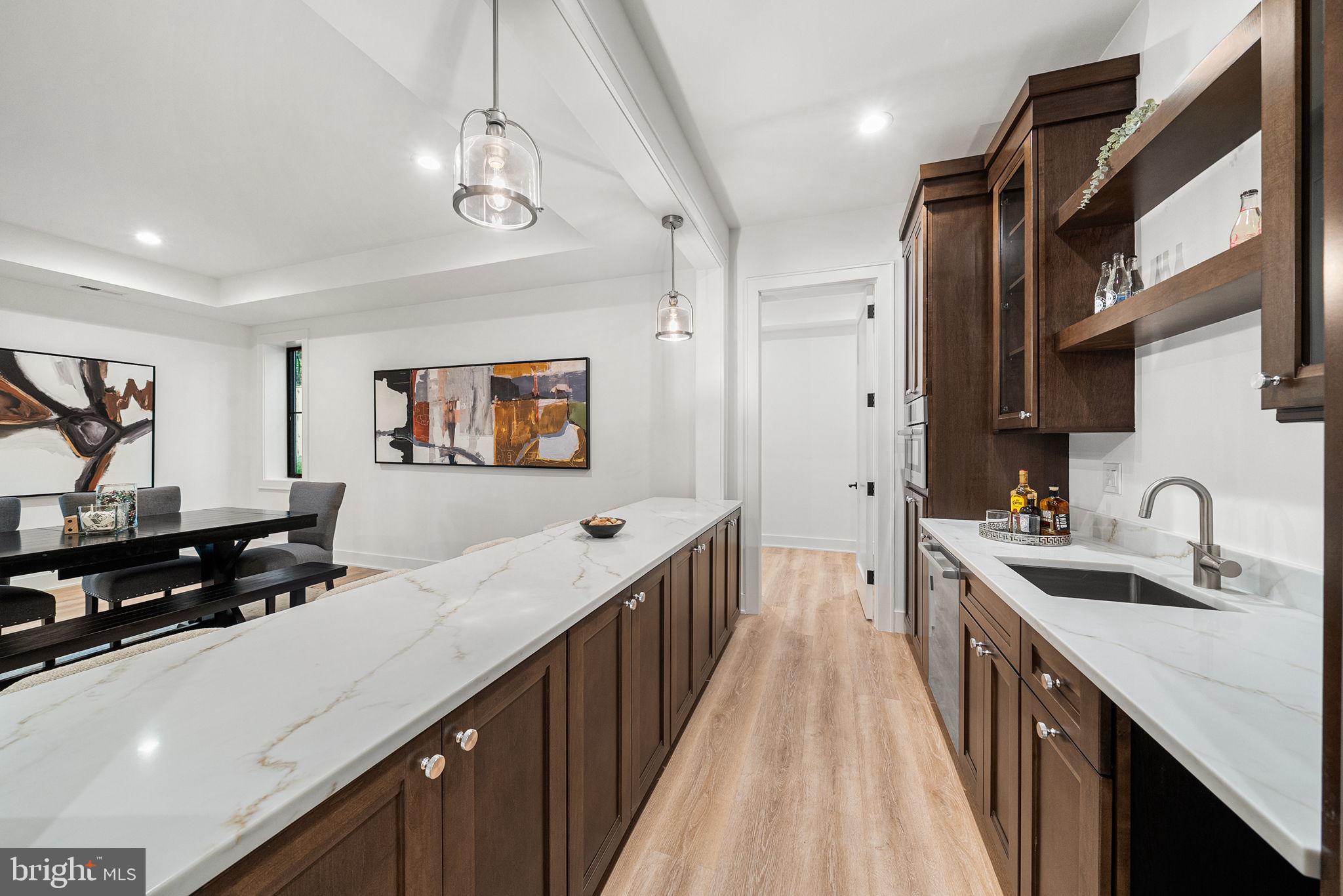 BROYHILL FOREST - Residential