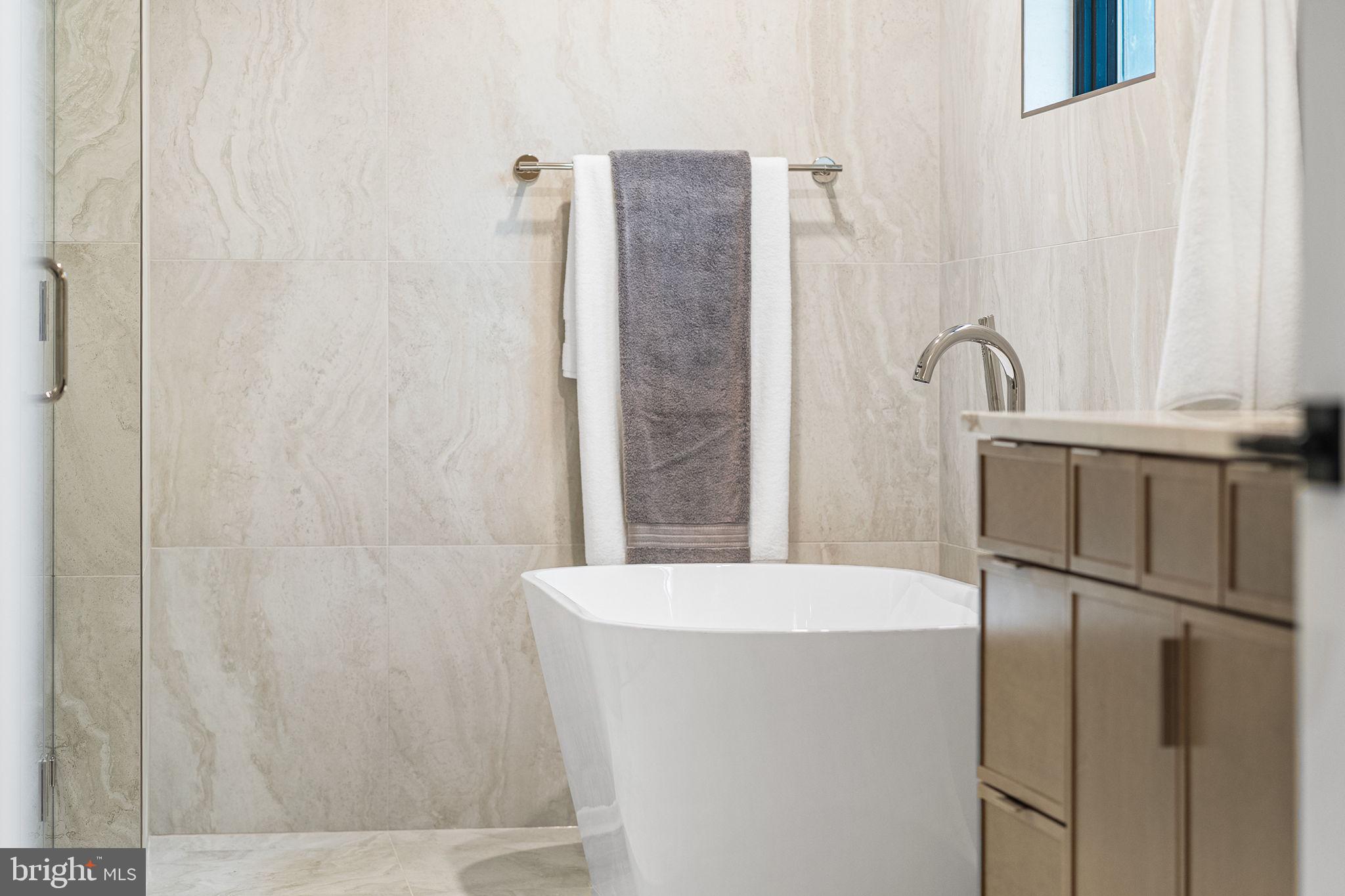 BROYHILL FOREST - Residential