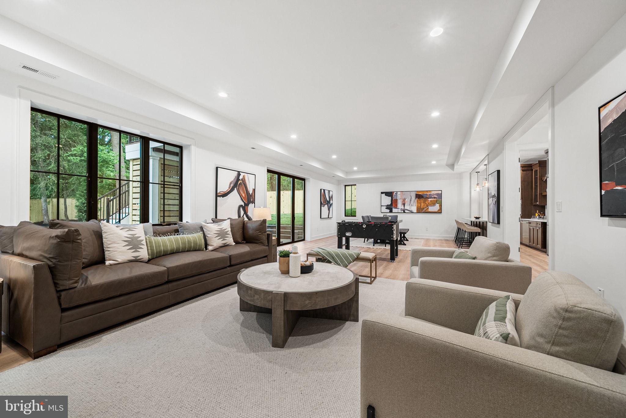 BROYHILL FOREST - Residential