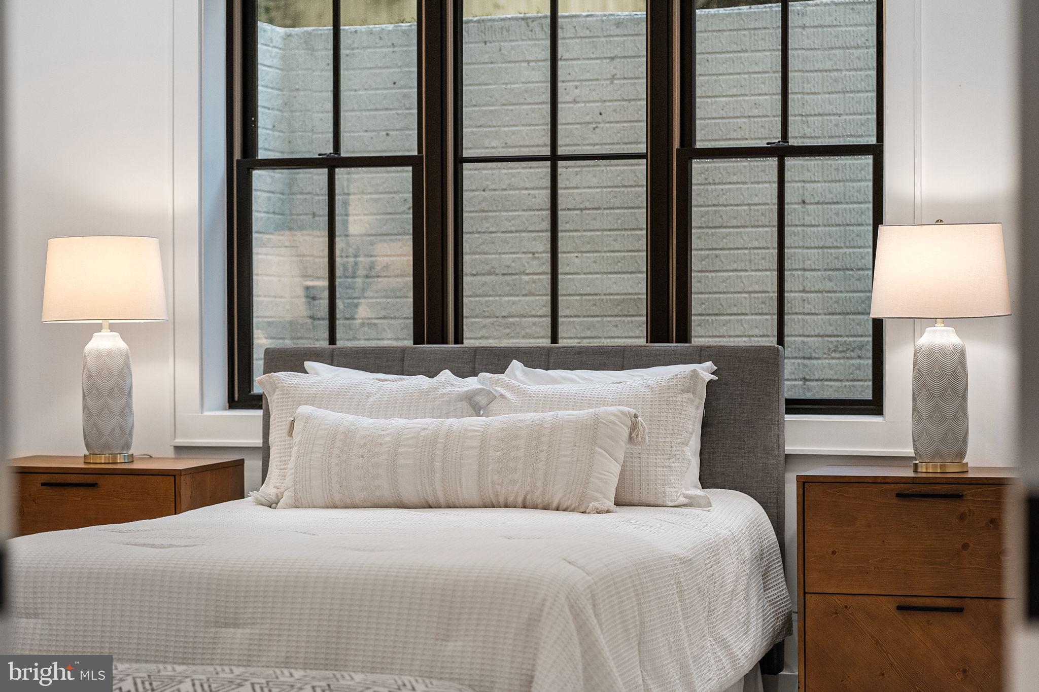 BROYHILL FOREST - Residential