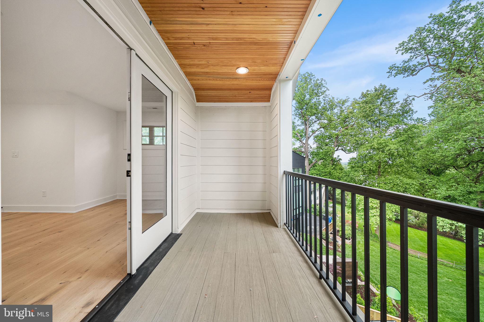 BROYHILL FOREST - Residential