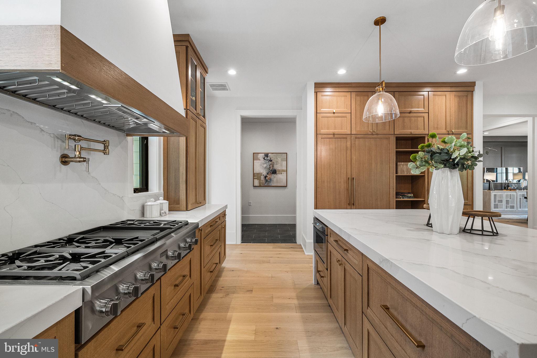 BROYHILL FOREST - Residential