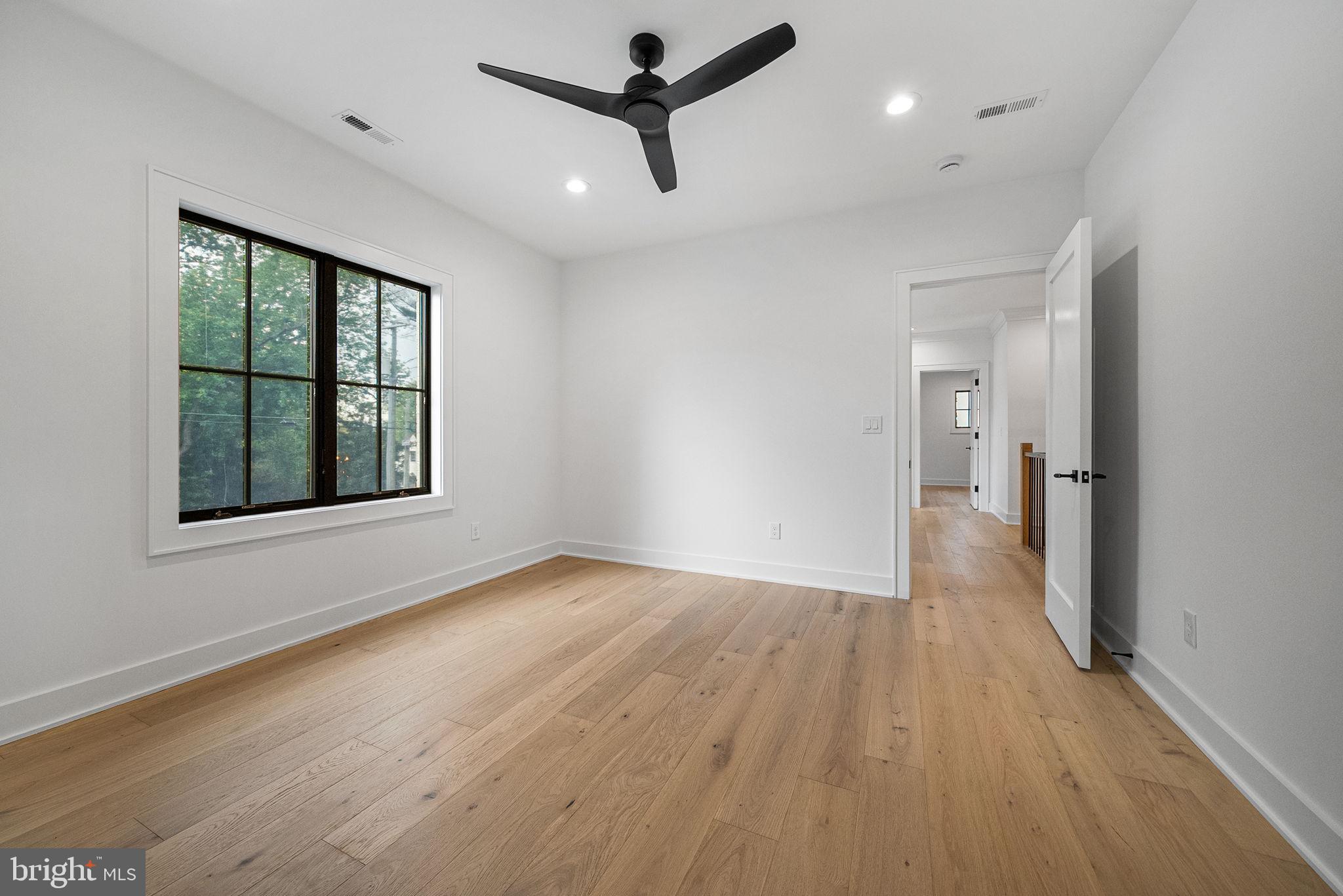 BROYHILL FOREST - Residential