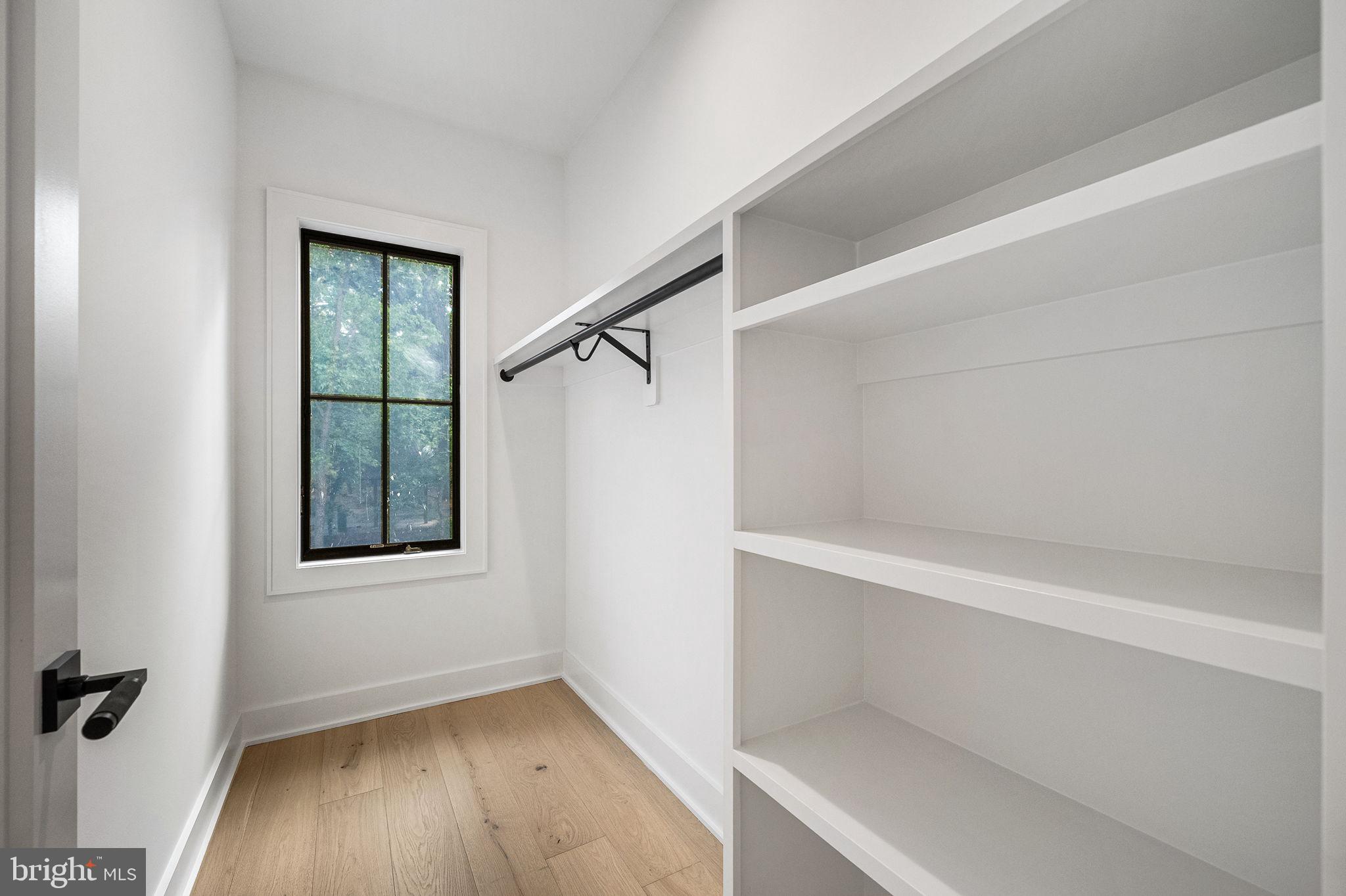 BROYHILL FOREST - Residential