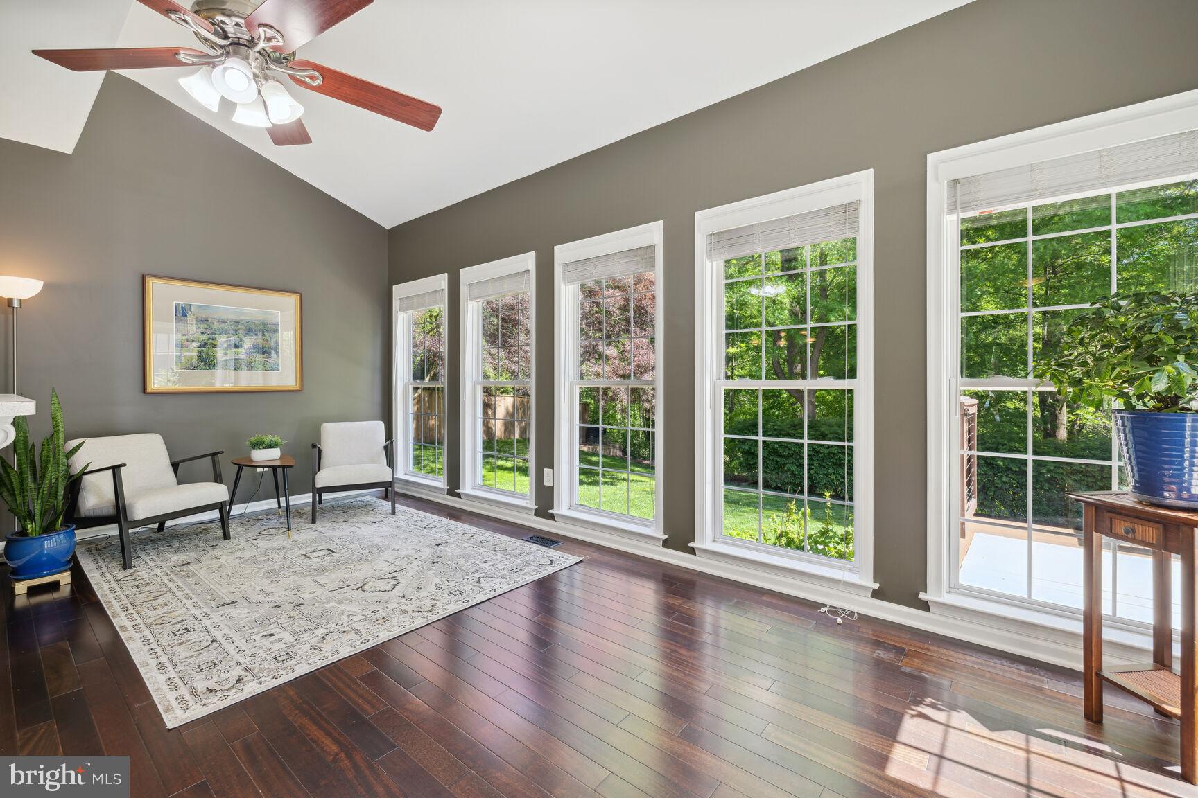 KINGSVIEW RIDGE - Residential