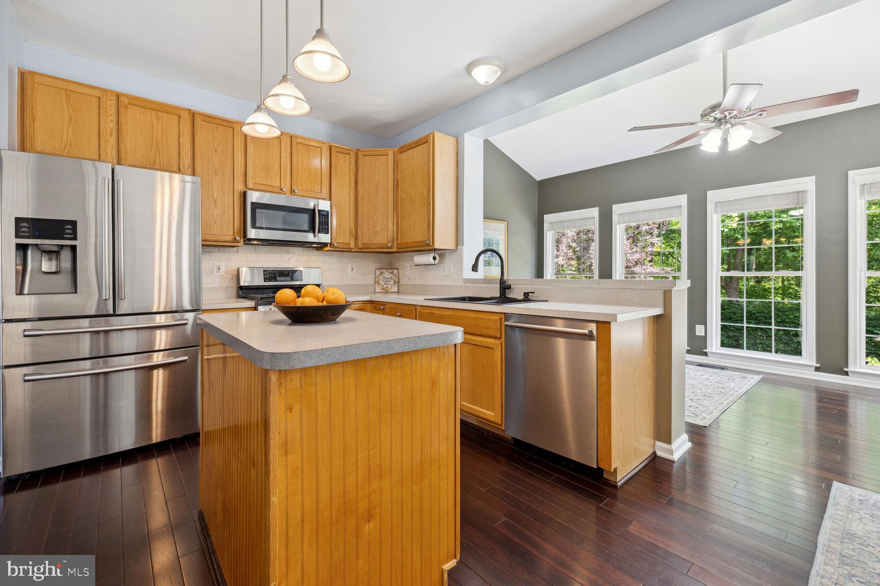 KINGSVIEW RIDGE - Residential