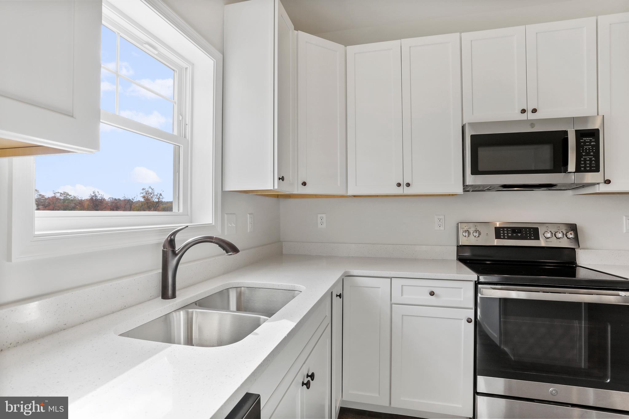 CAREFREE ACRES - Residential