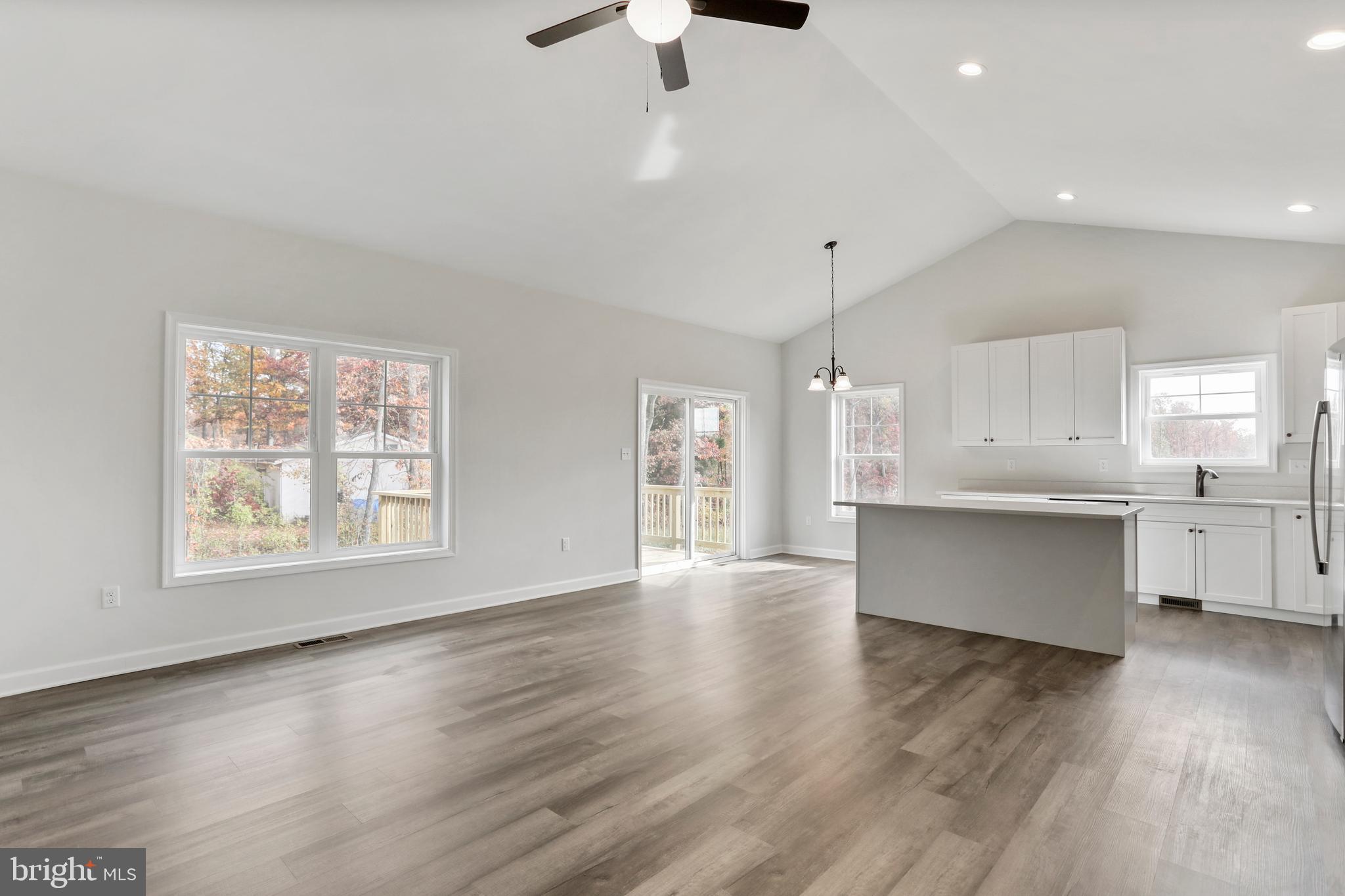 CAREFREE ACRES - Residential