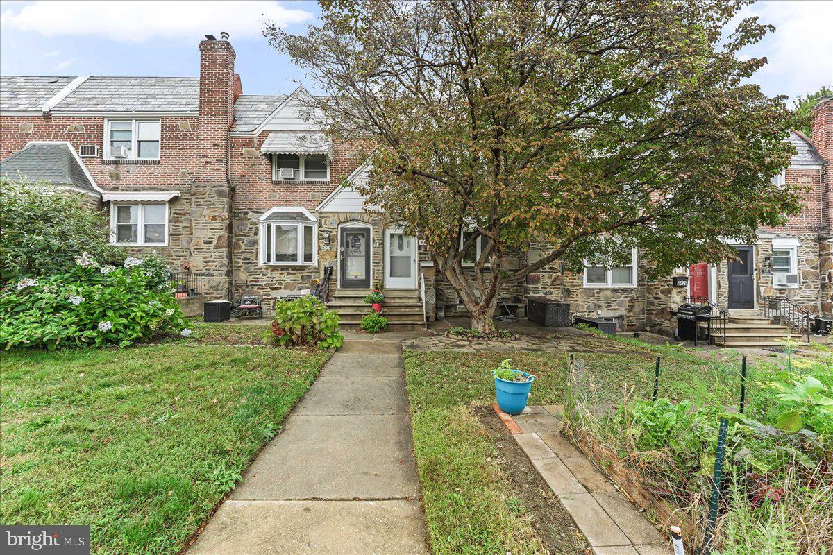 2431 CEDAR LANE