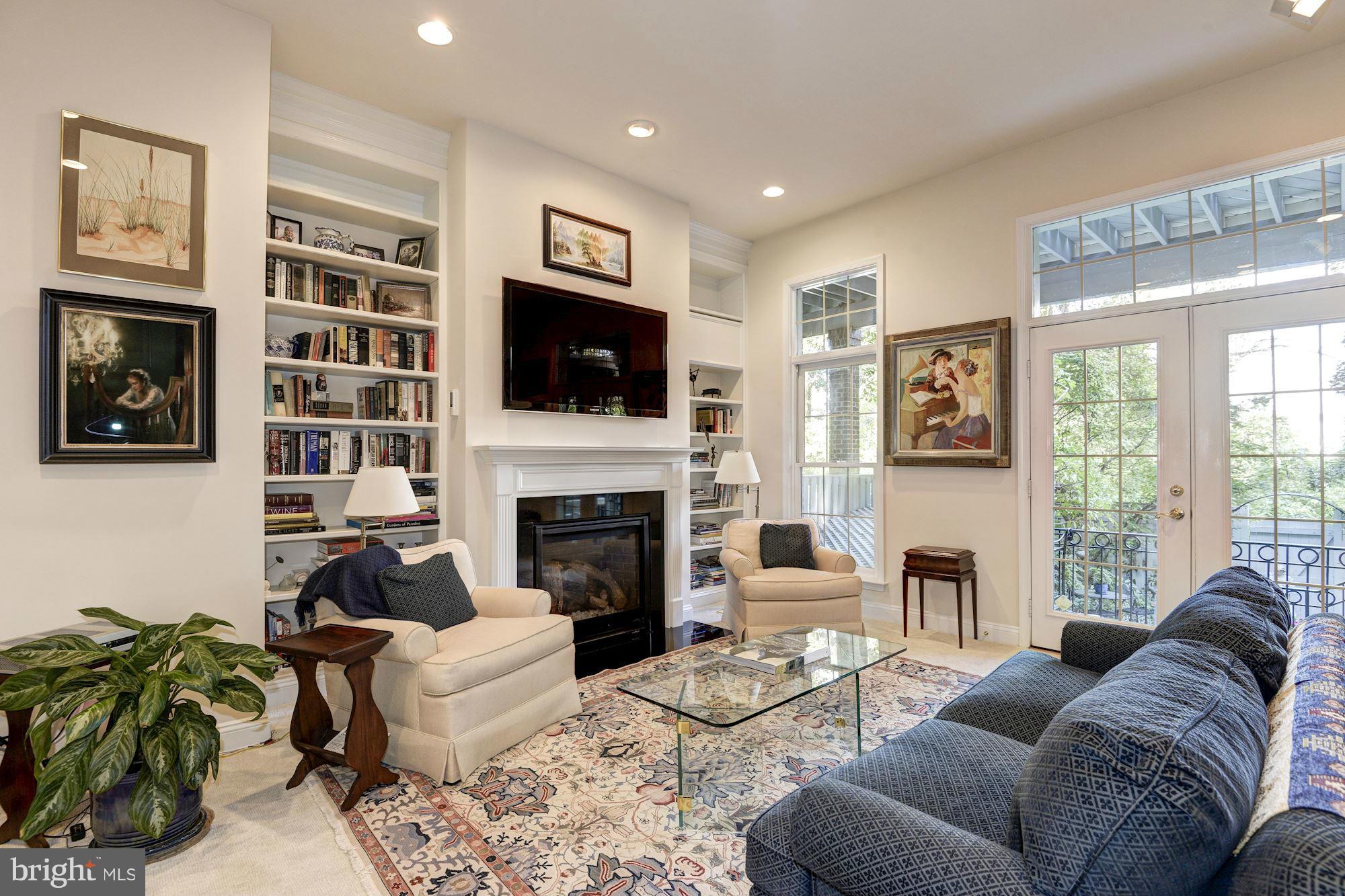 PALISADES PARK - Residential