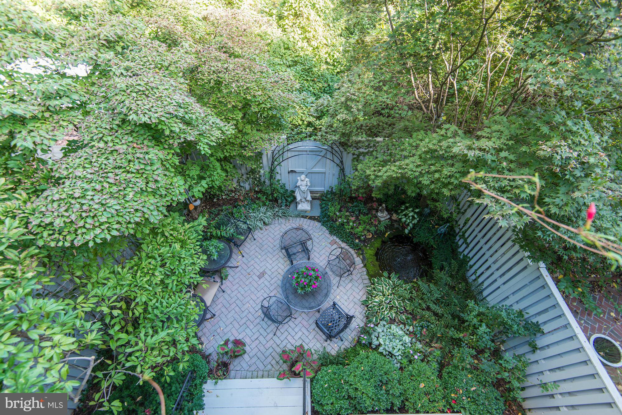 PALISADES PARK - Residential