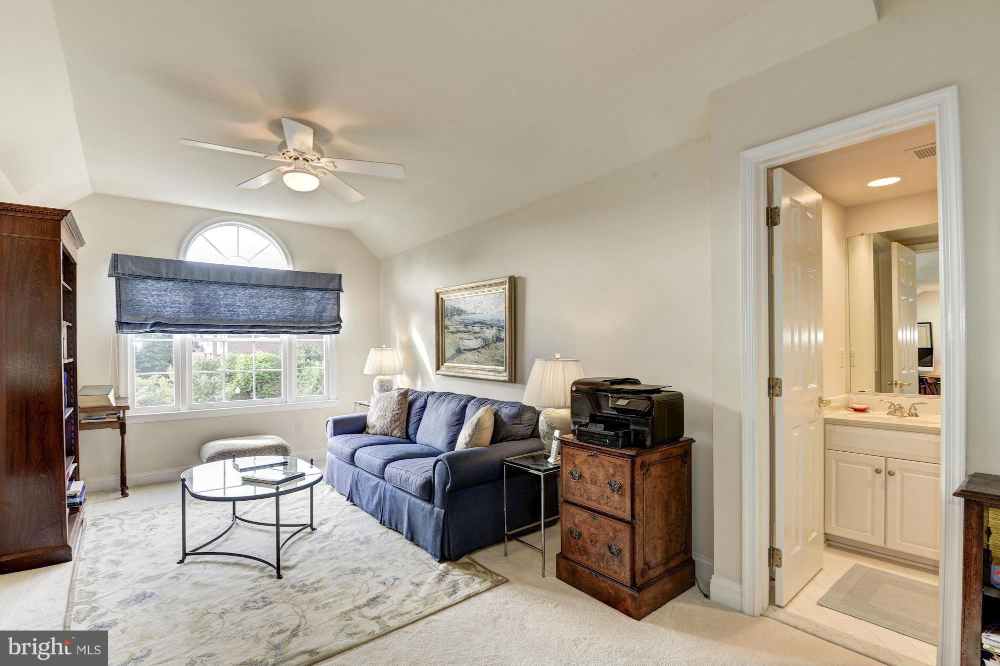 PALISADES PARK - Residential