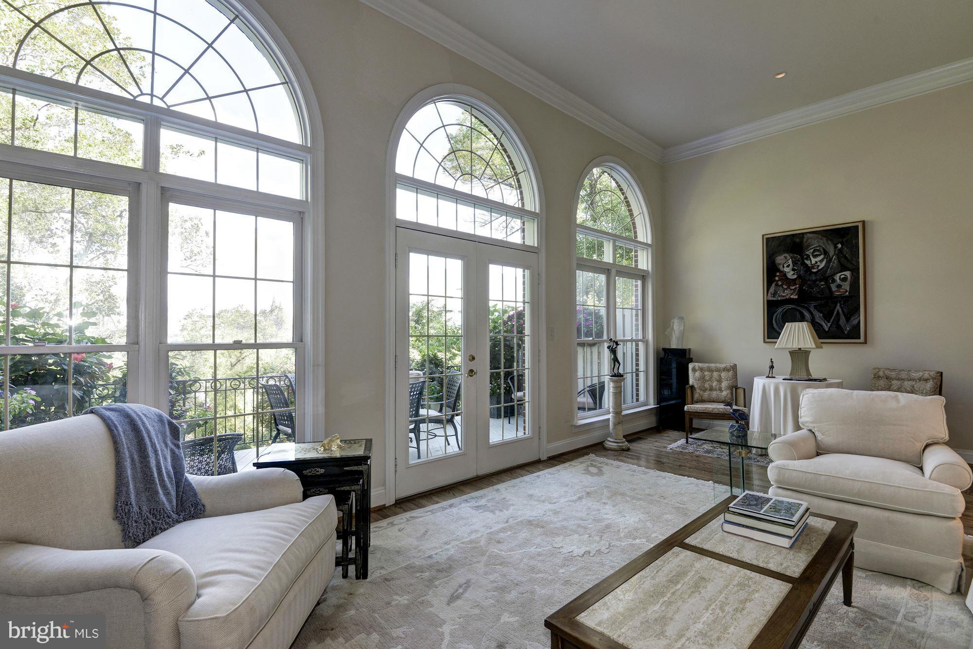 PALISADES PARK - Residential