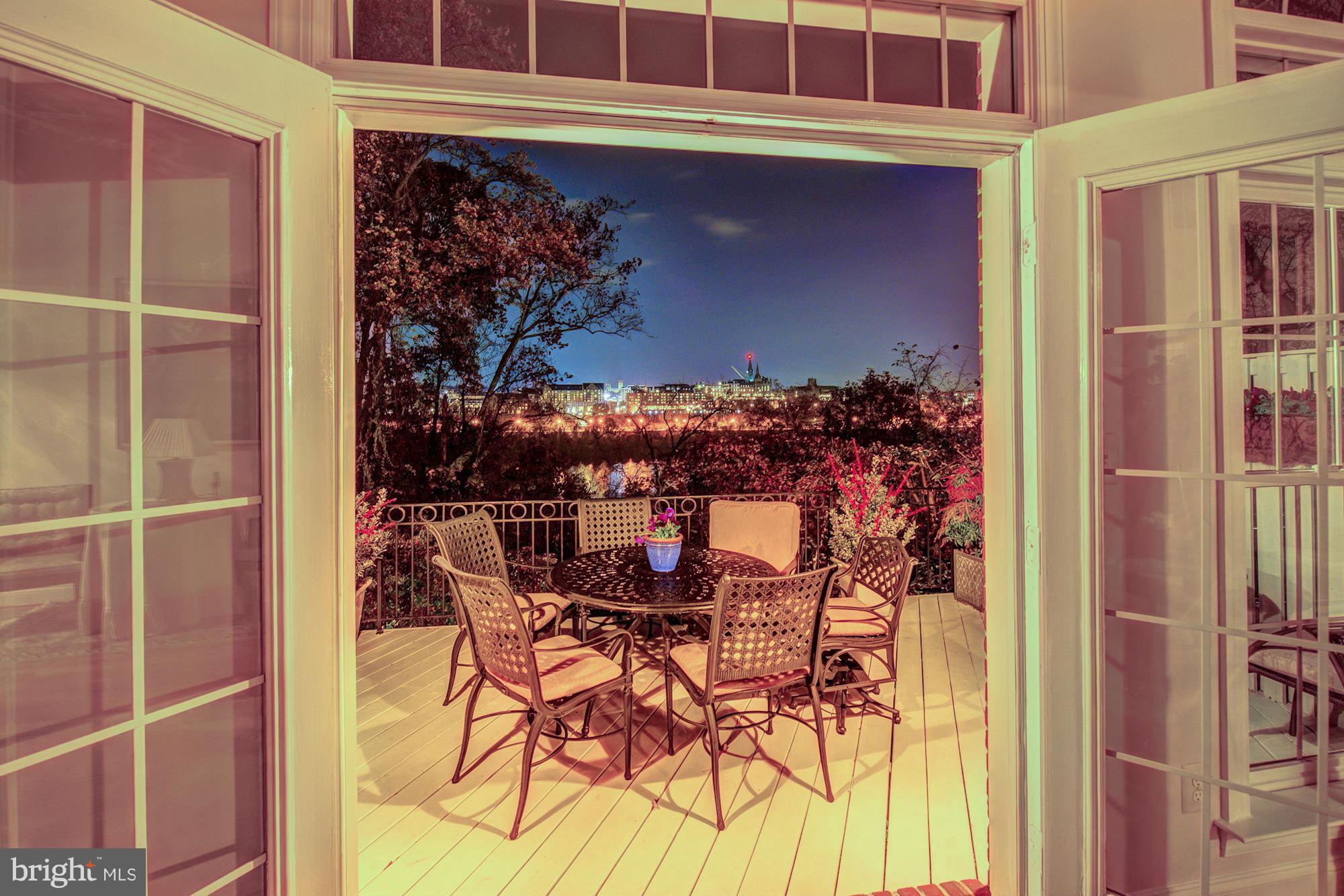 PALISADES PARK - Residential