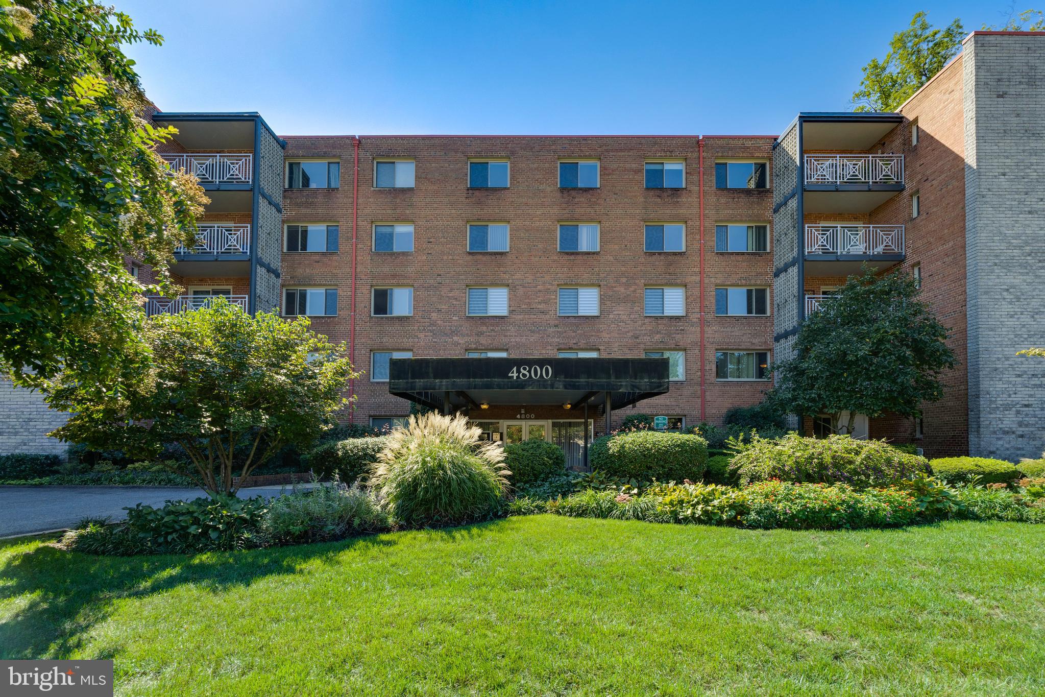 BRADLEY HOUSE - Residential