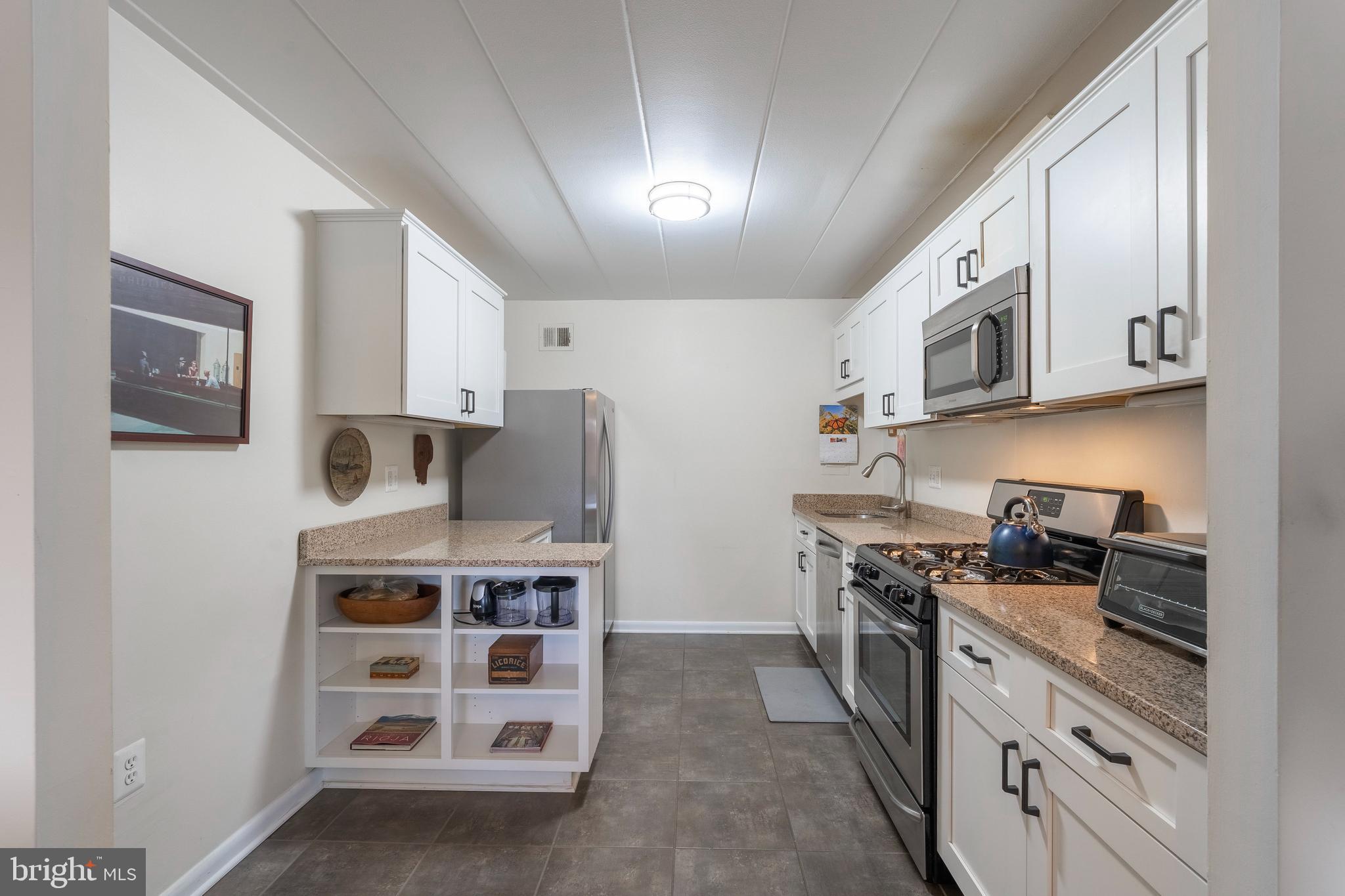 BRADLEY HOUSE - Residential