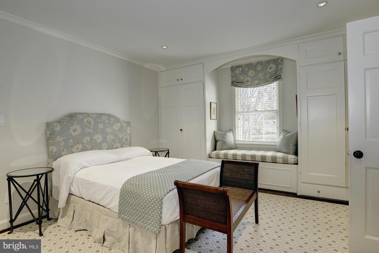 WESLEY HEIGHTS - Residential