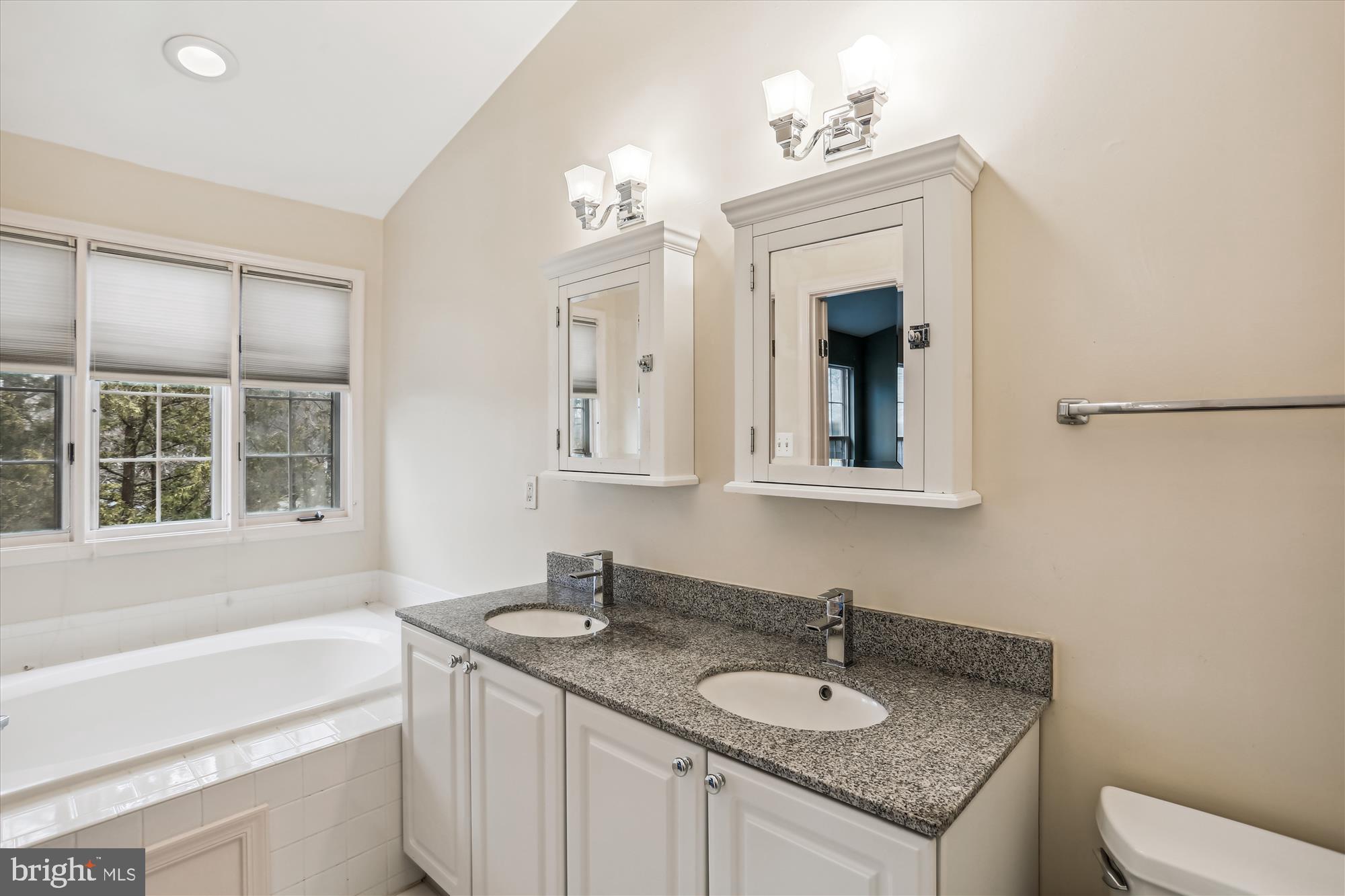 JAMES CREEK - Residential Lease